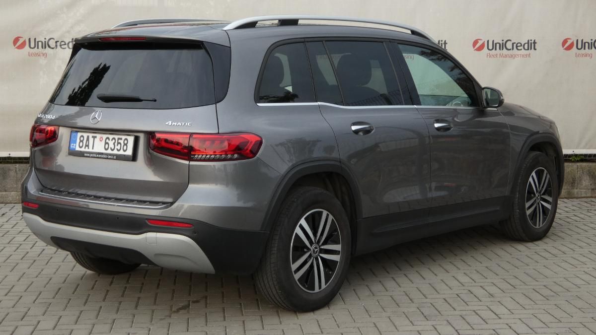 Mercedes-Benz GLB, 200d 4MATIC - fotka 3