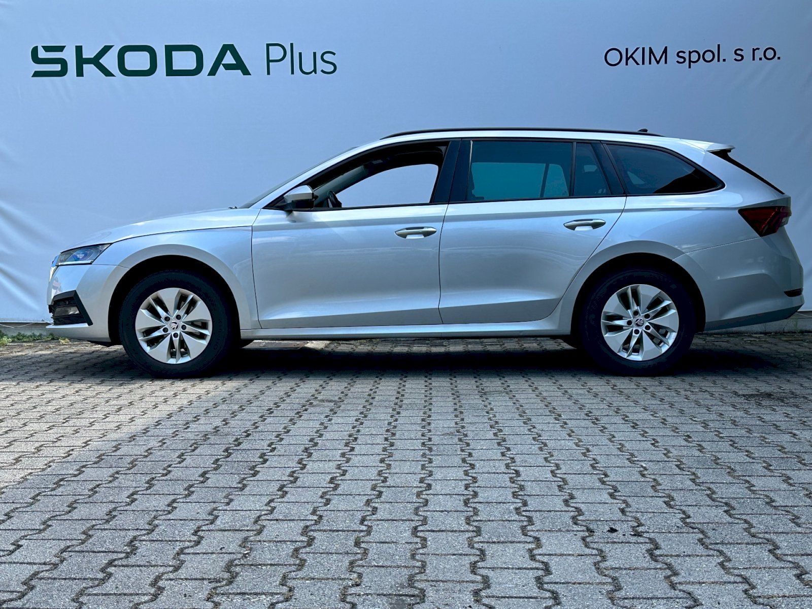 Škoda Octavia, 2.0 TDI 85kW Ambition Combi - fotka 3
