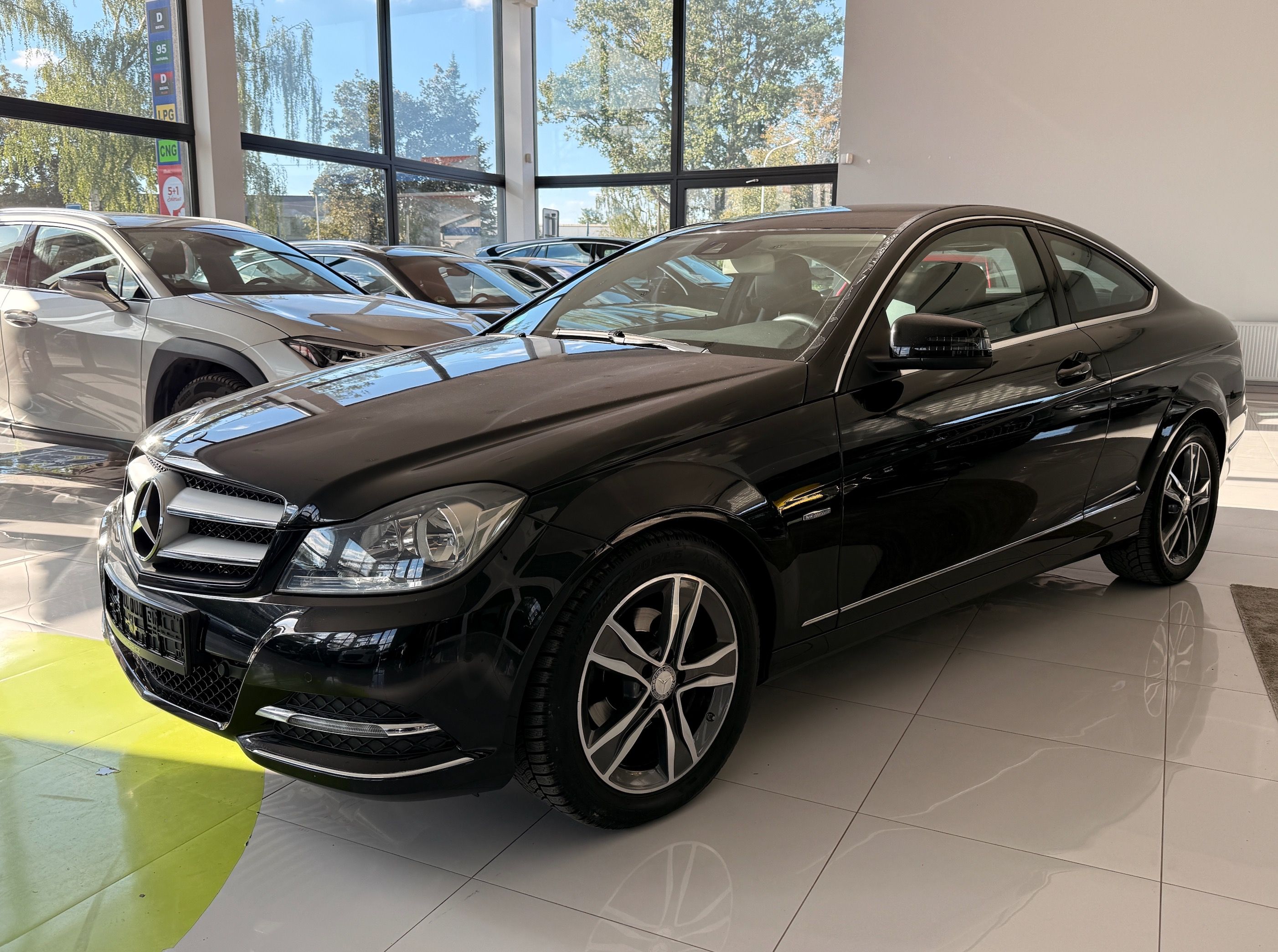 Mercedes-Benz Třídy C, 1.8 benzin - fotka 3