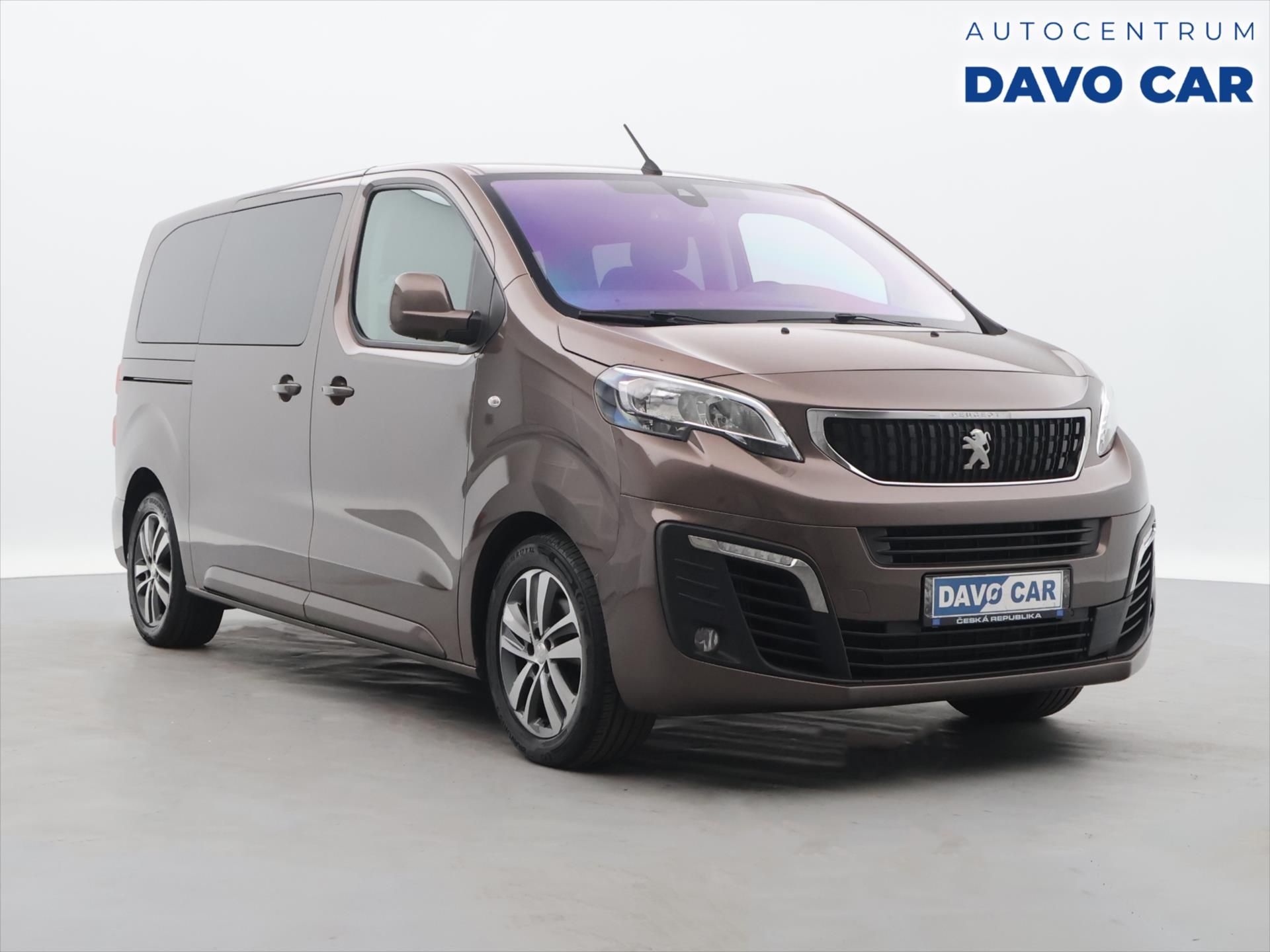 Peugeot Traveller, 2,0 BlueHDi 110kW Aut.klima CZ