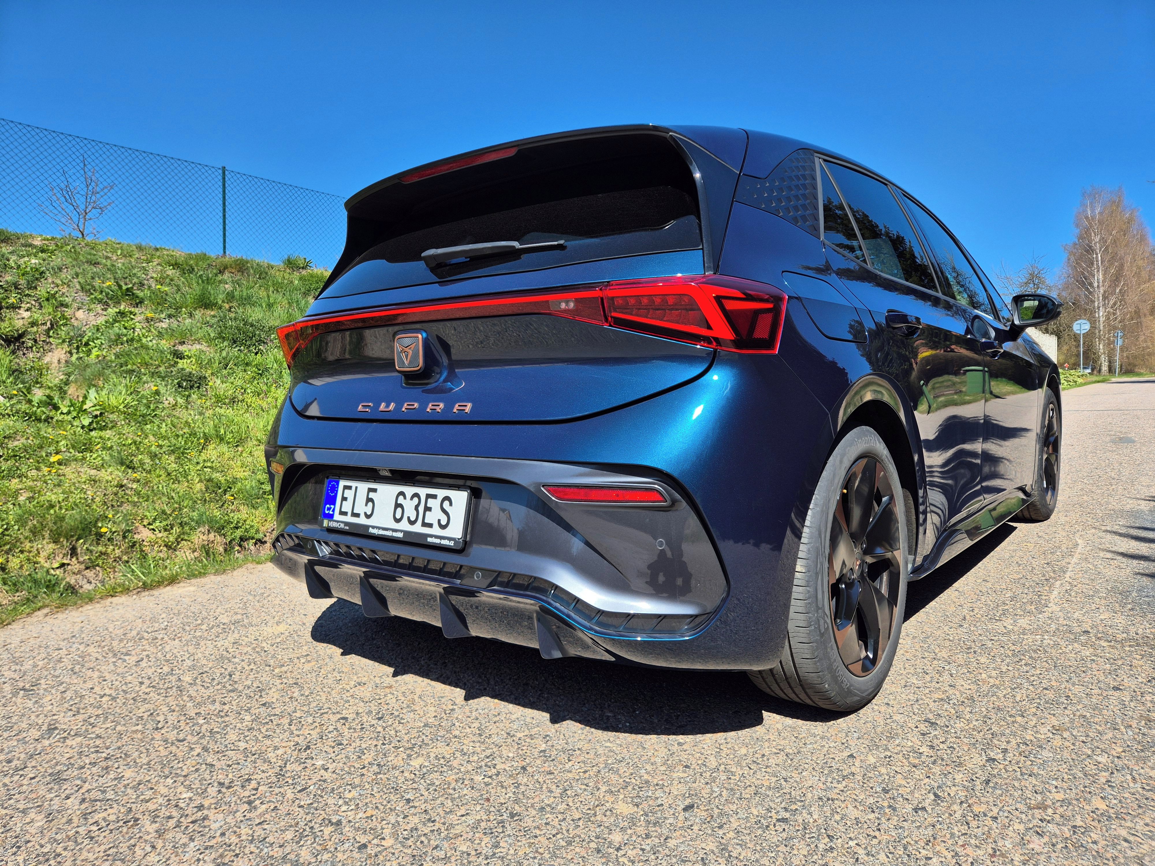 Cupra Born, 150 kW / 62 kWh - fotka 2