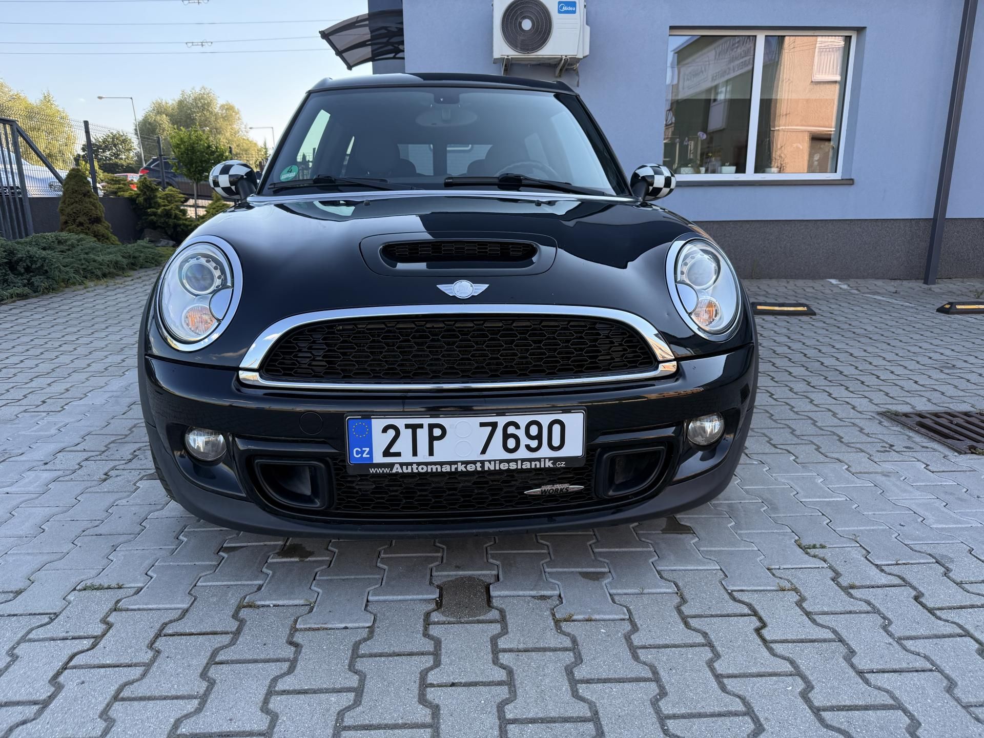 Mini Clubman, John Cooper Works 155kw 88tkm - fotka 2