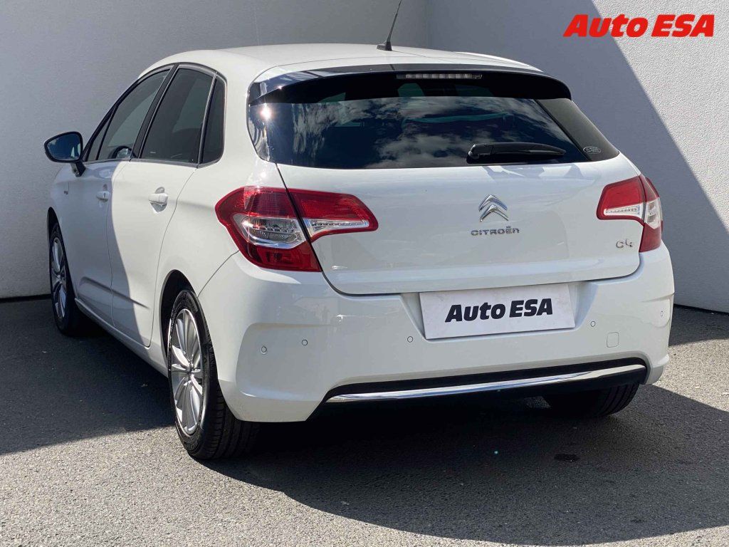 Citroën C4, 1.6i,1.maj,ČR - fotka 6