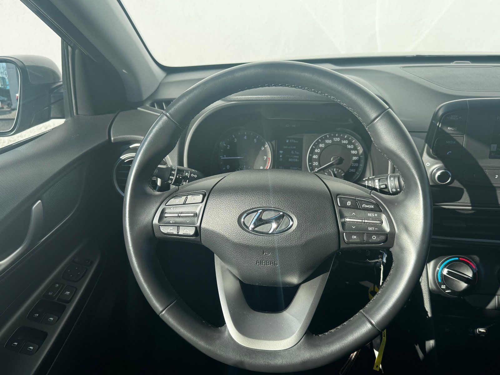 Hyundai Kona, Kona 1. gen 1.0 T-GDI 120 88kw - fotka 6