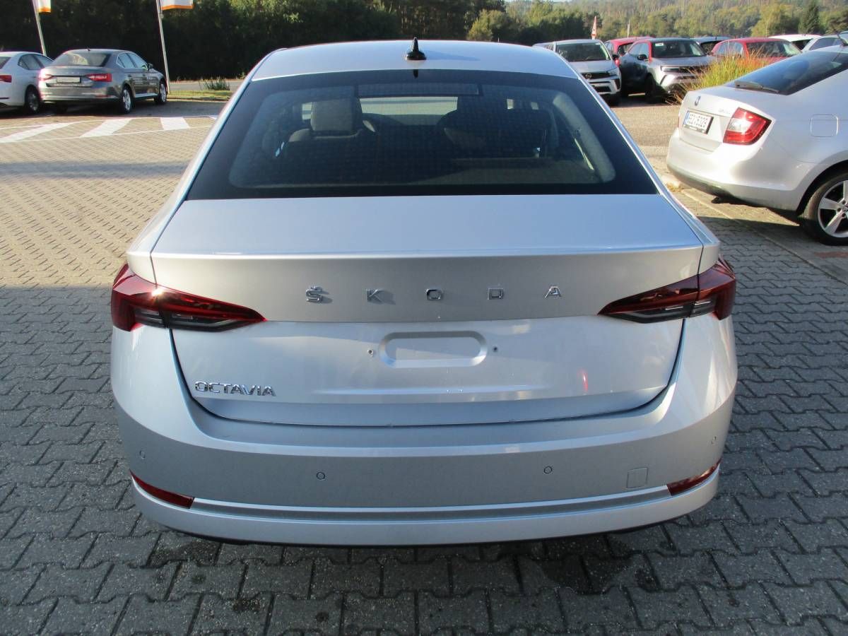 Škoda Octavia, liftback Style 2,0TDI/110kW DS - fotka 6