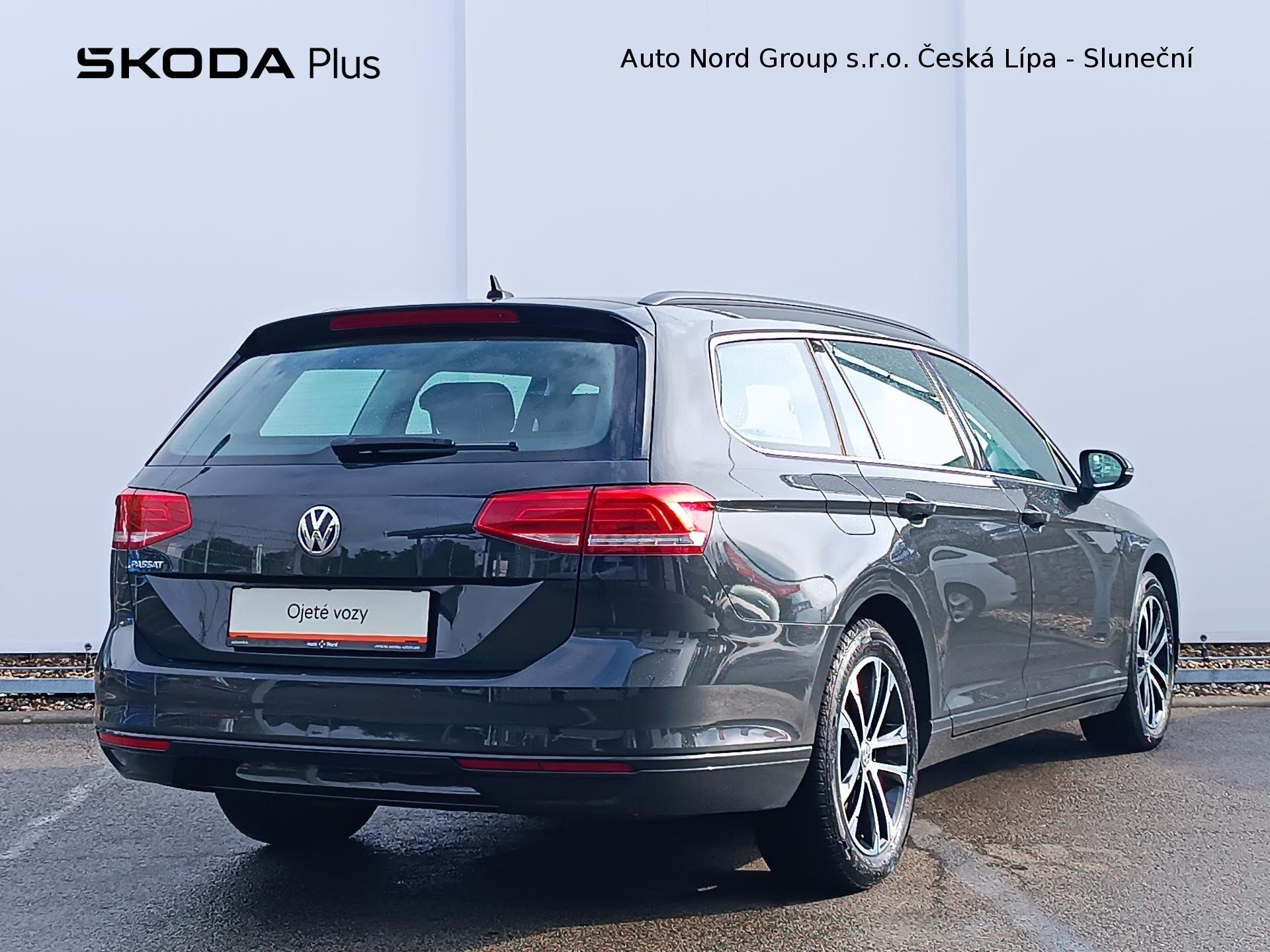 Volkswagen Passat, Passat Comfort Var. 2,0TDi / - fotka 2