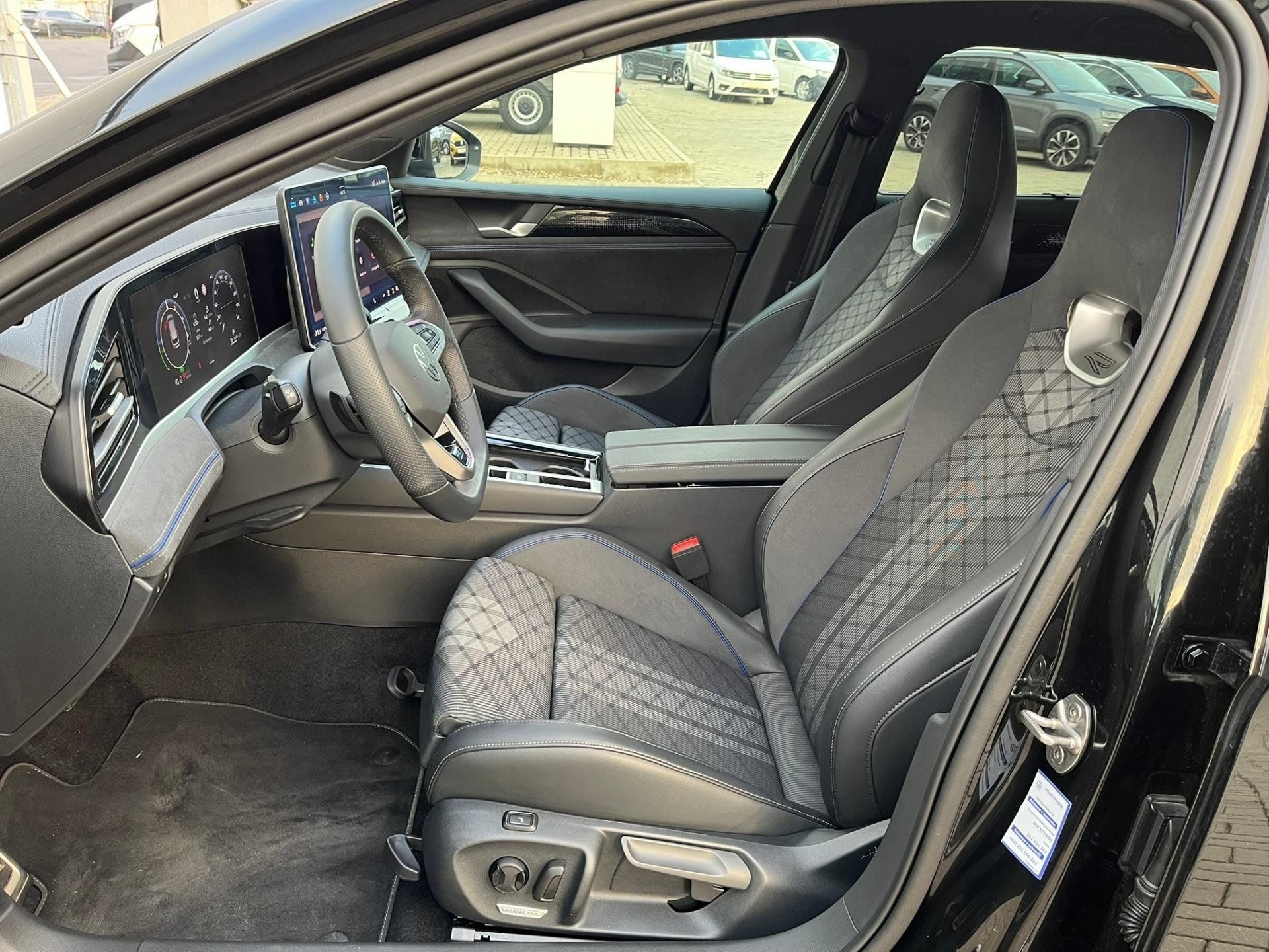 Volkswagen Passat Variant, Passat Variant 1.5 TSI 130kW - fotka 5