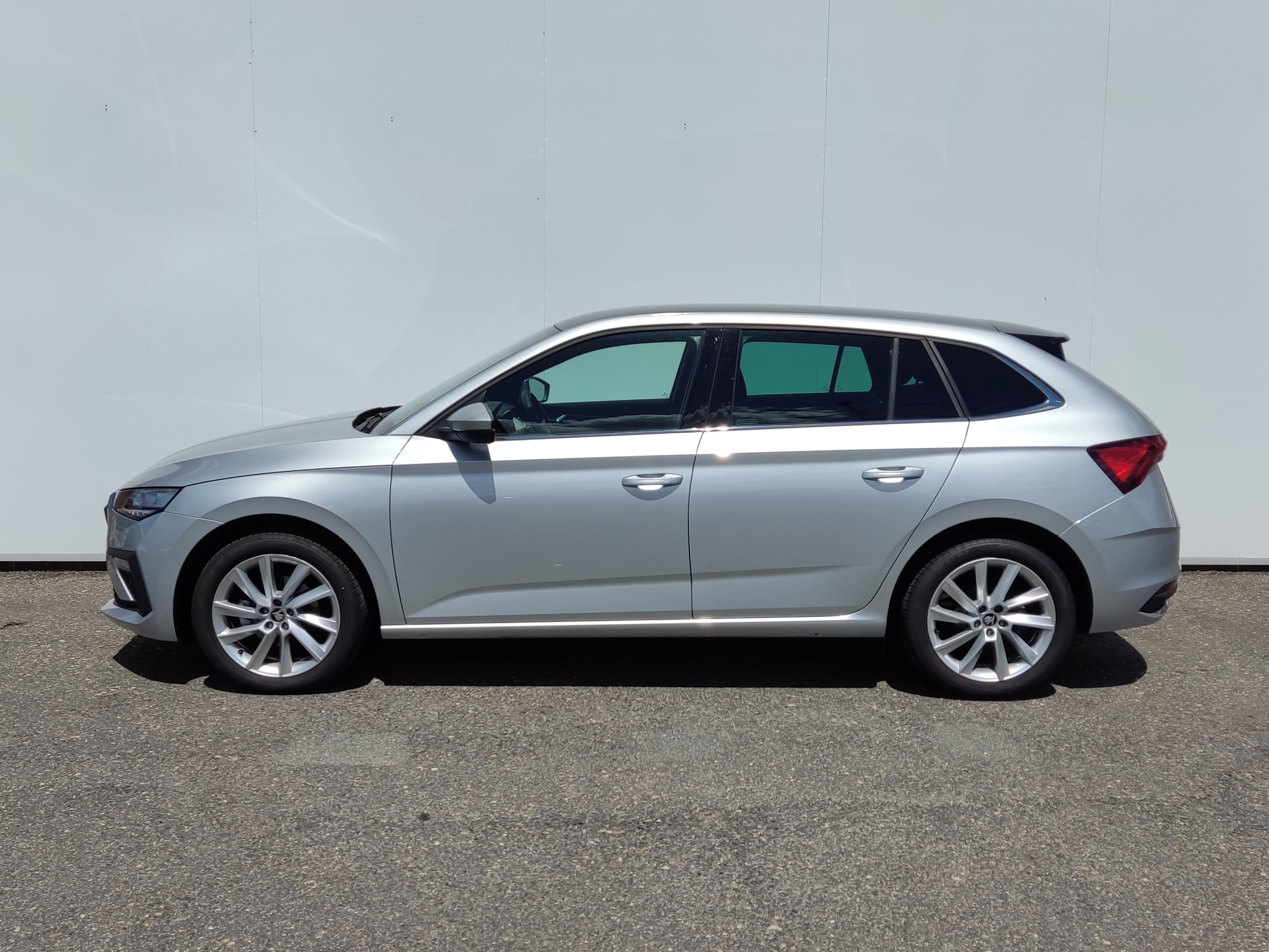 Škoda Scala, 1.0 TSI 85kW DSG Top Selection - fotka 3