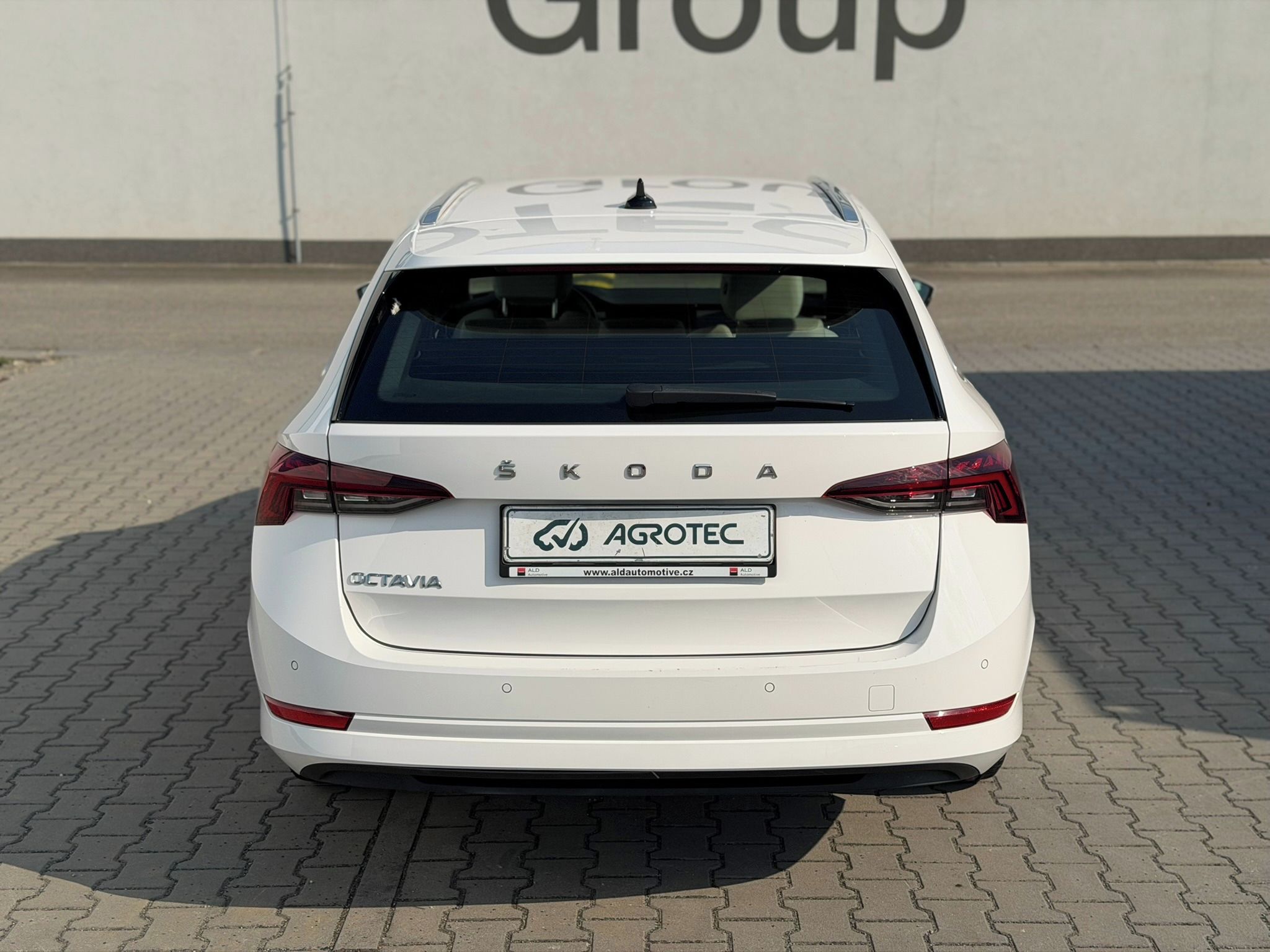 Škoda Octavia, 2.0 TDI 85 kW Style Combi - fotka 6