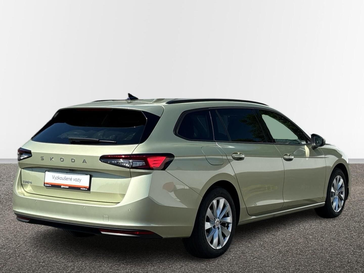 Škoda Superb, 2.0 TDI / 110 kW SELECTION - fotka 2