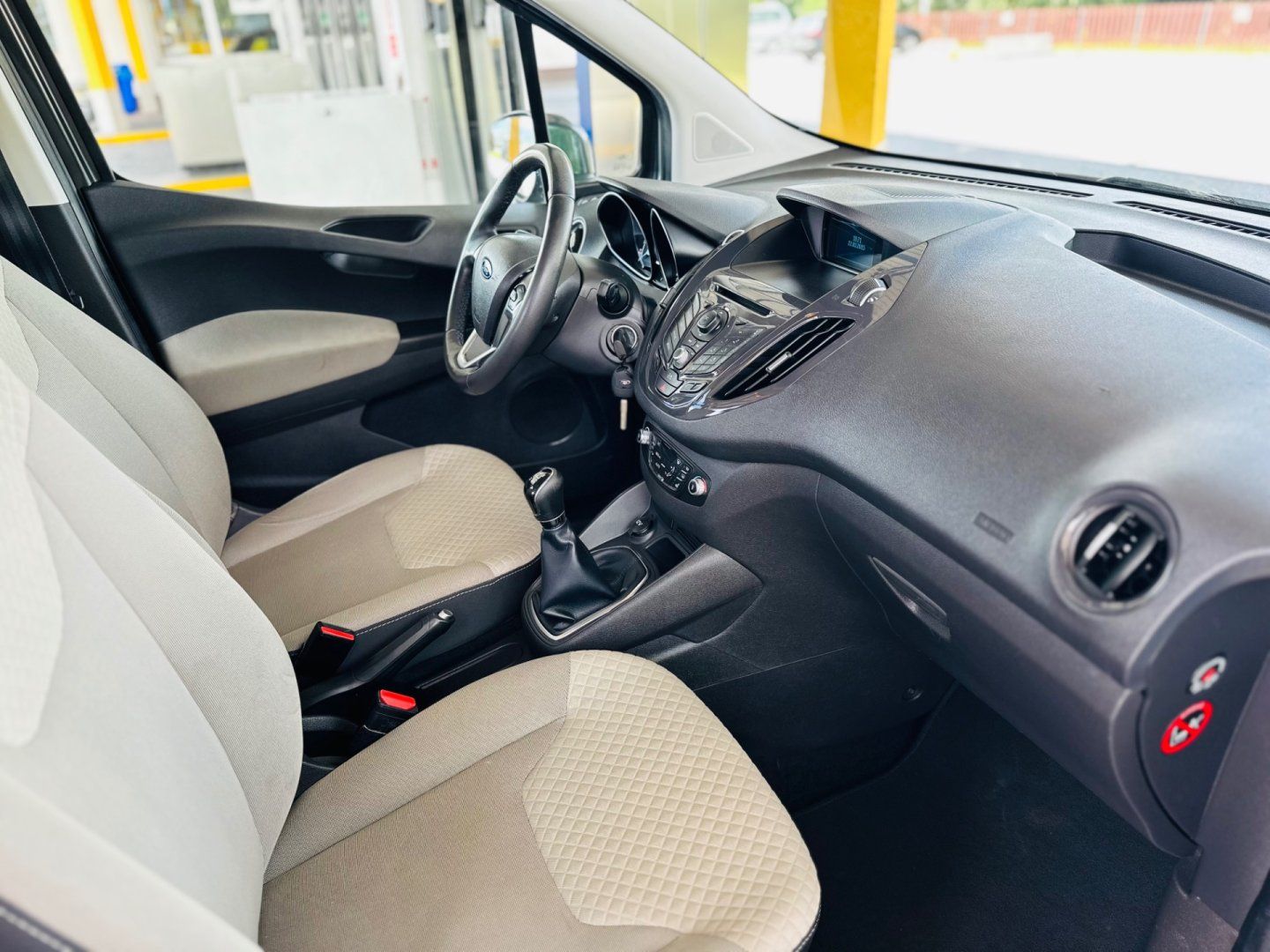 Ford Tourneo Courier, 1.6TDCi GARANCE KM - fotka 6