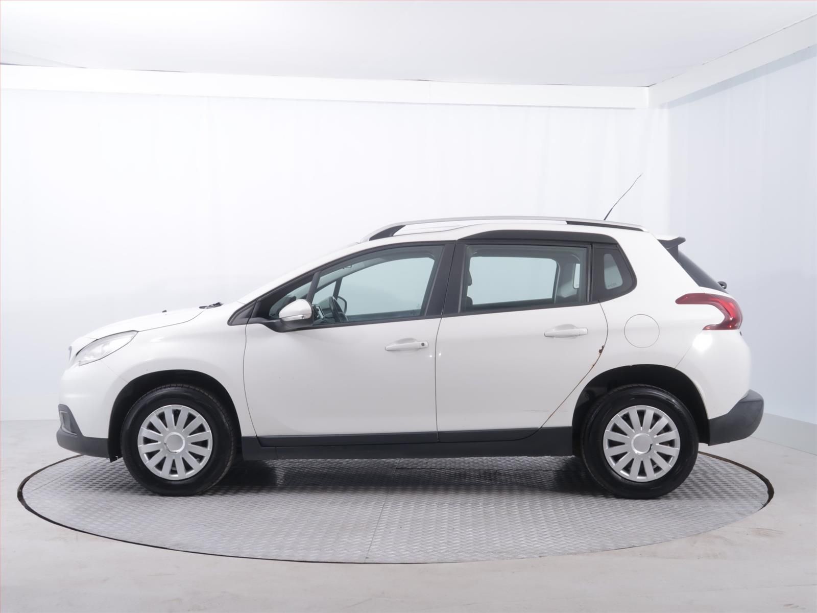 Peugeot 2008, 1.6 BlueHDi, Active - fotka 3