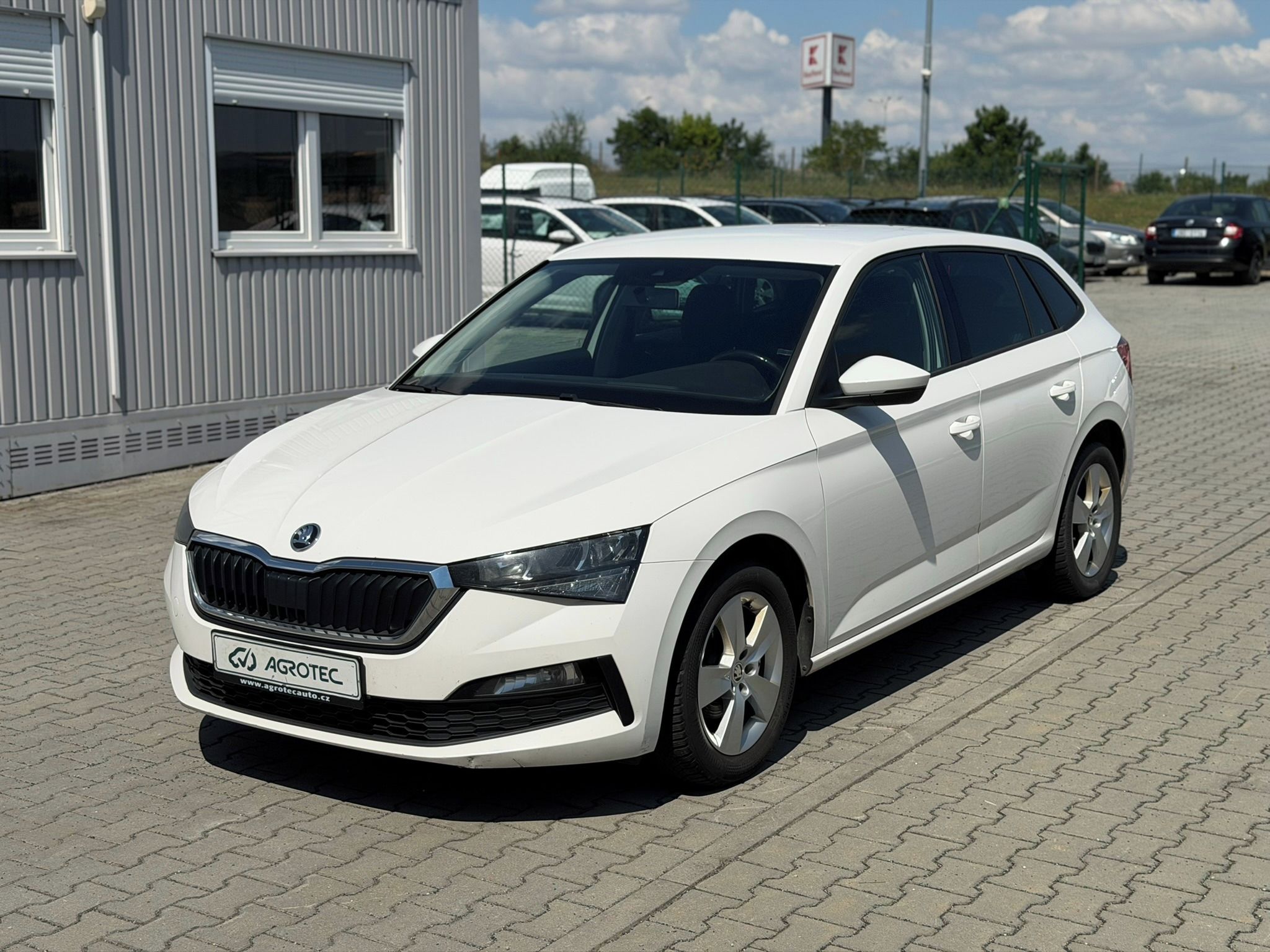 Škoda Scala, 1.6 TDI 85kW Ambition - fotka 3