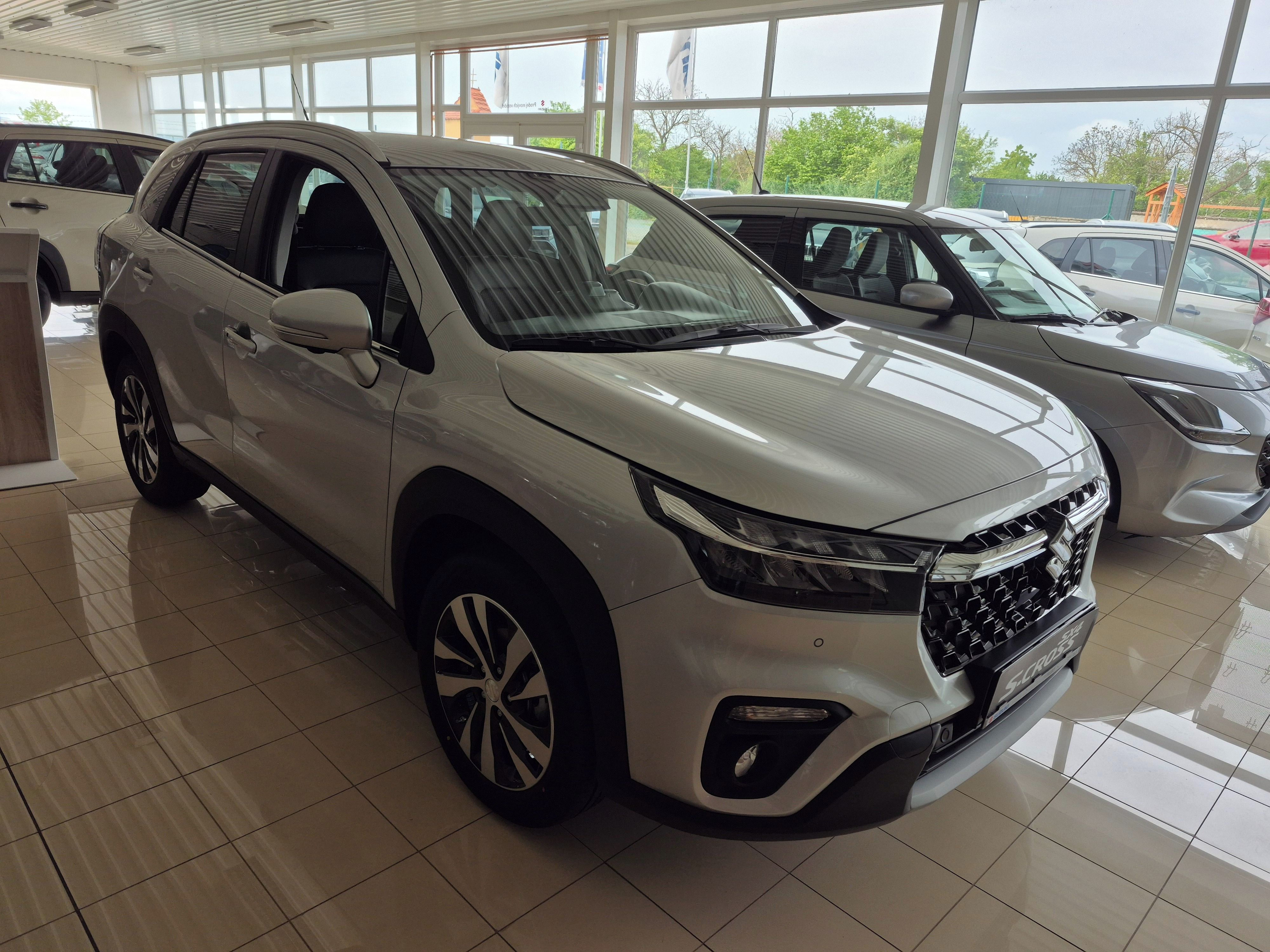 Suzuki S-Cross, 1,4 Elegance automat - fotka 3
