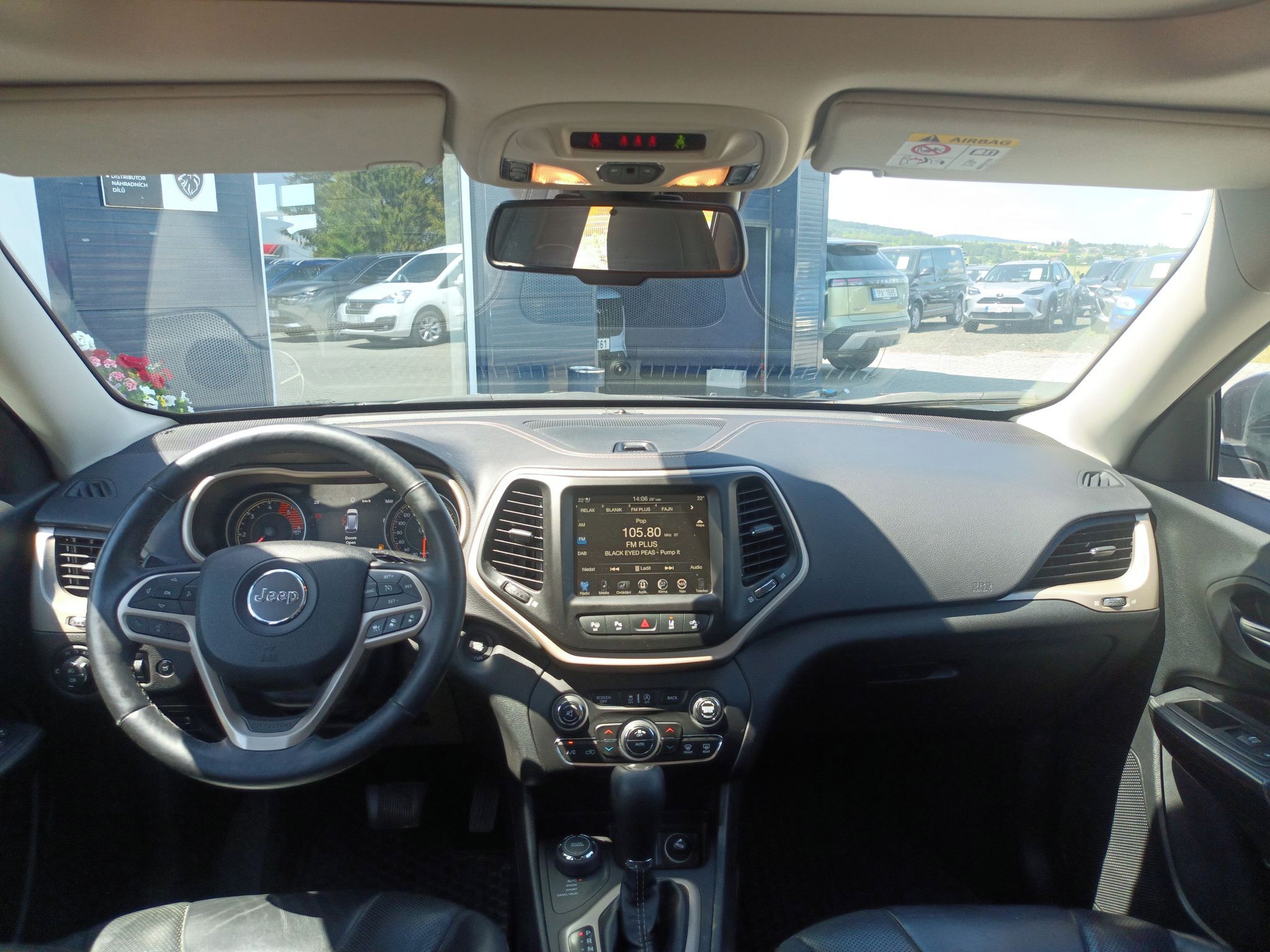 Jeep Cherokee, 2,2 4WD 9ATX 200k Limited - fotka 2