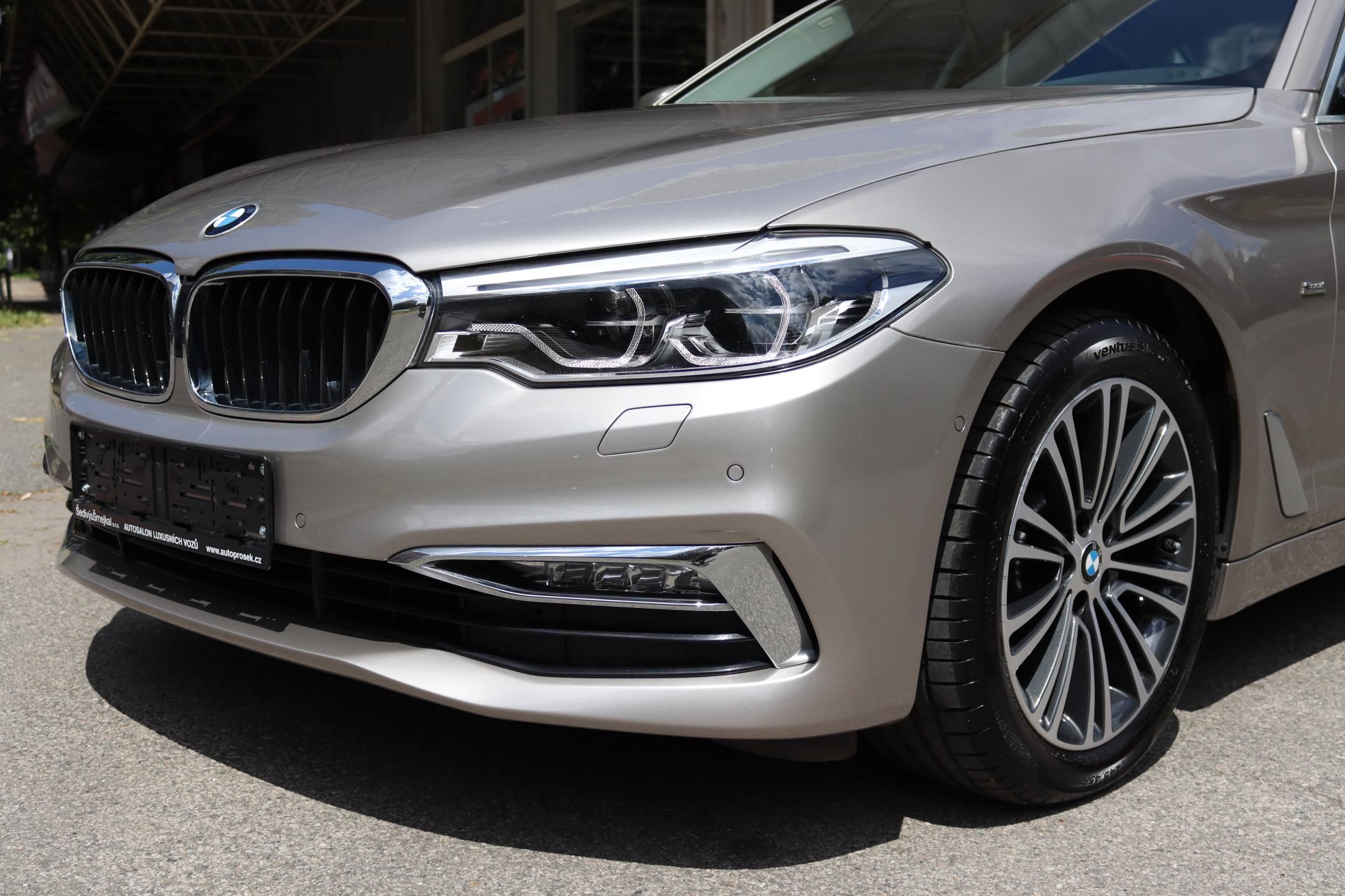 BMW Řada 5, 520D XDRIVE SPORT LINE G30 - fotka 5