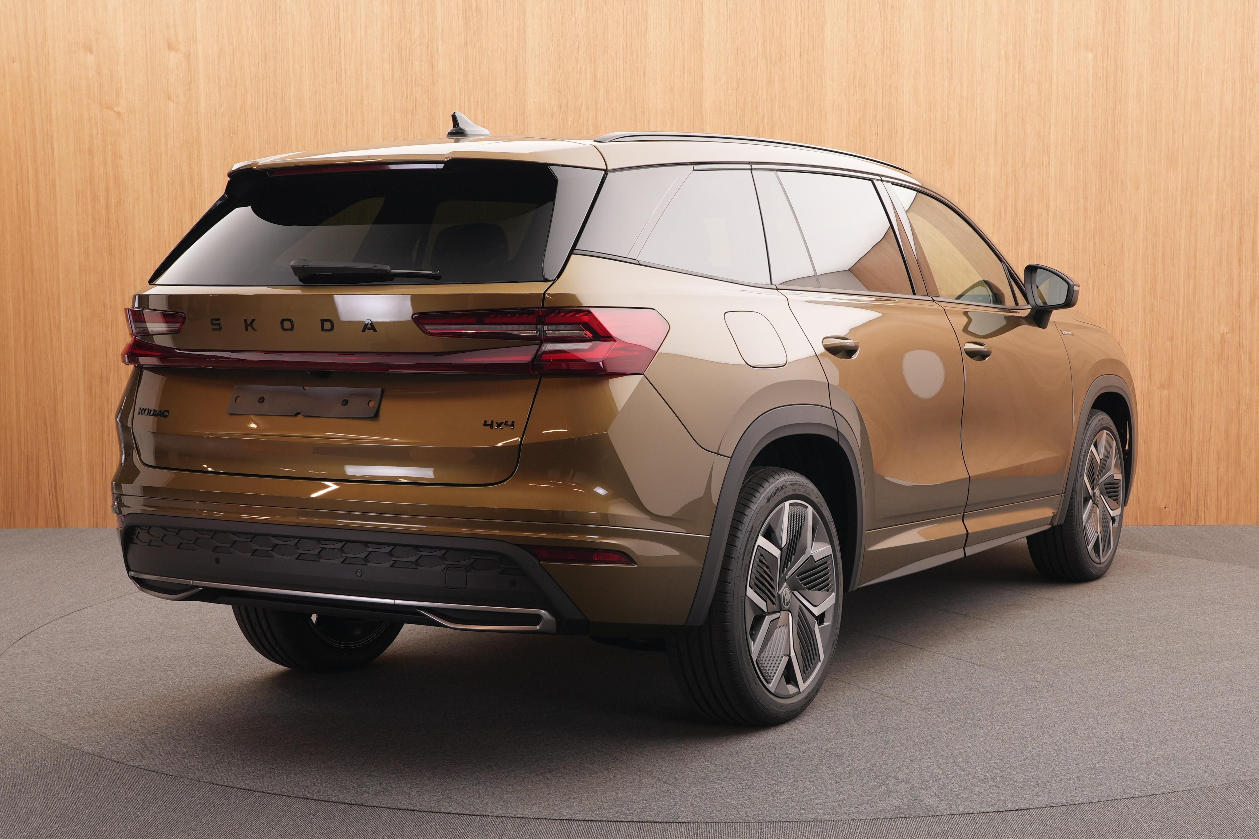 Škoda Kodiaq, Sportline 2.0 TSI 4x4 DSG - fotka 4