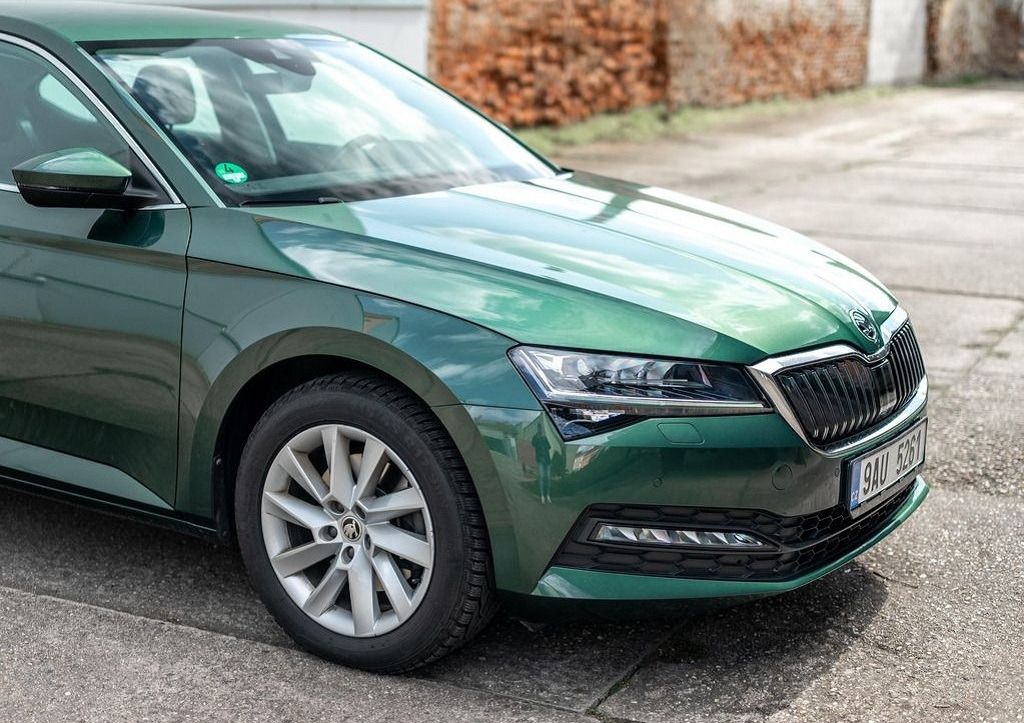 Škoda Superb, 1.5 TSi 110kW,Matrix LED,ojeté - fotka 6