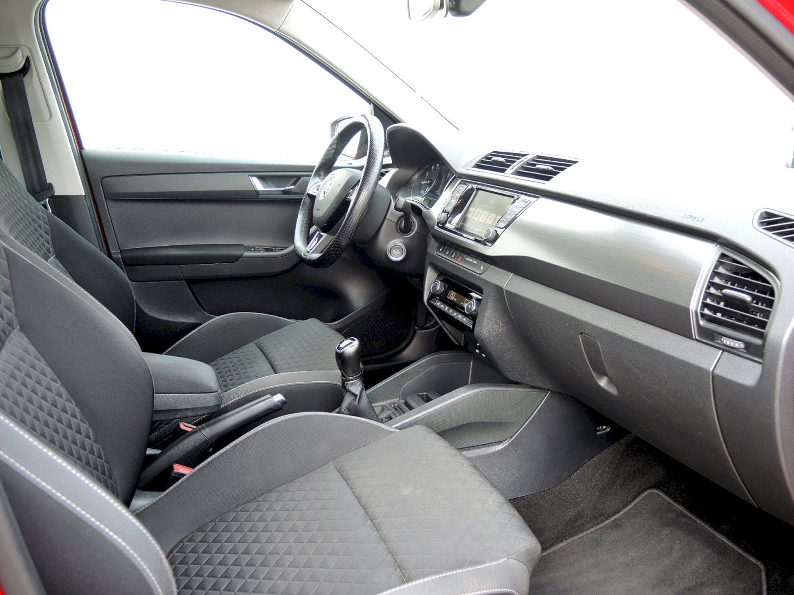 Škoda Fabia, combi 1.0TSI 81kW Style Plus - fotka 6