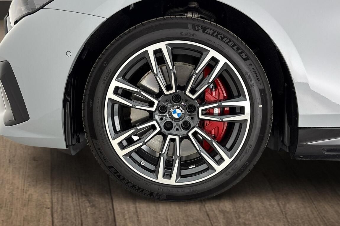 BMW i5, xDrive40 Touring - fotka 6