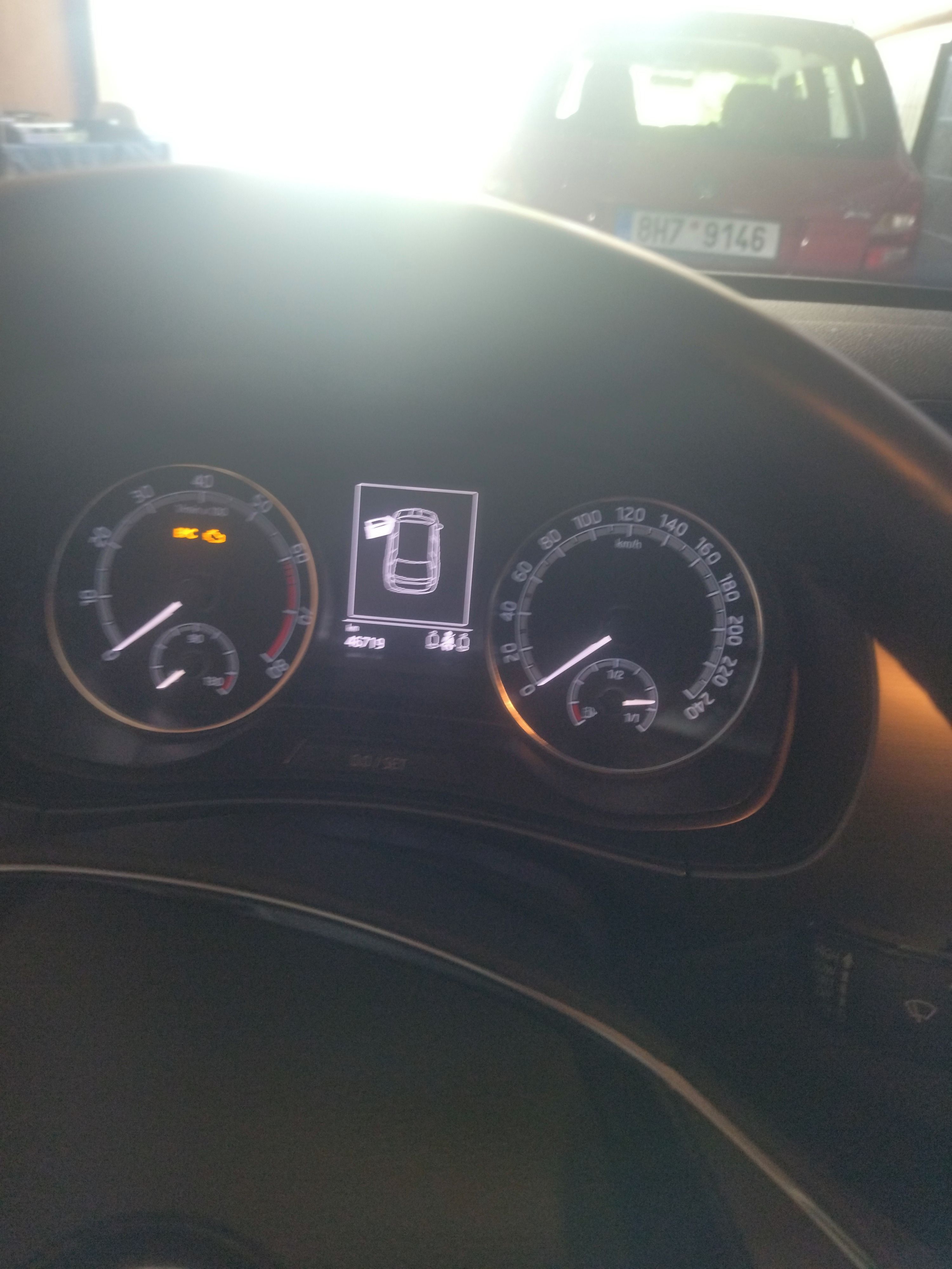 Škoda, Fabia lll combi 1,0 81kw - fotka 2