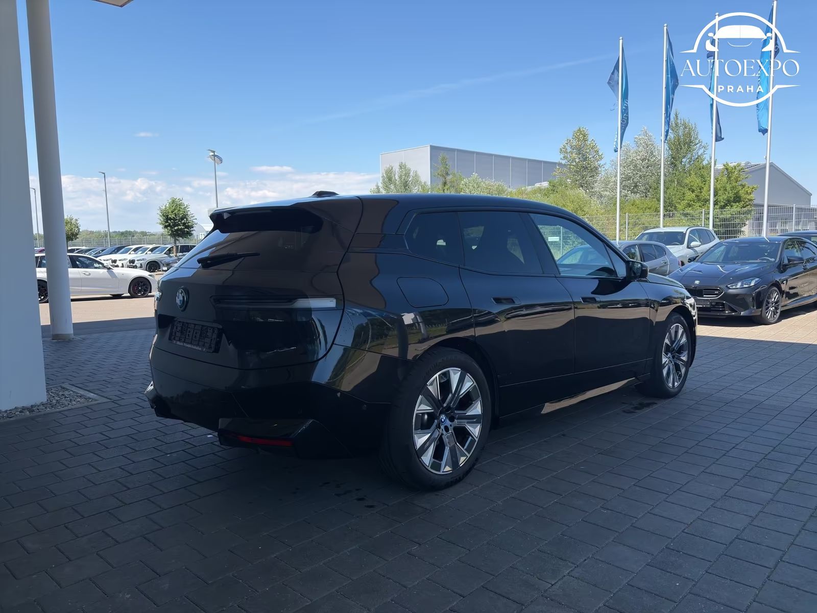 BMW iX, xDrive40 Sportpaket - fotka 5
