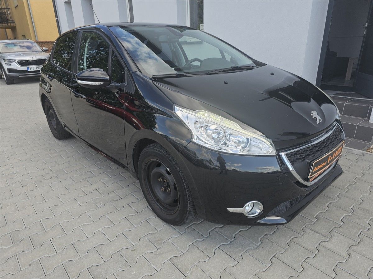 Peugeot 208, 1,2 i Actice klima - fotka 4