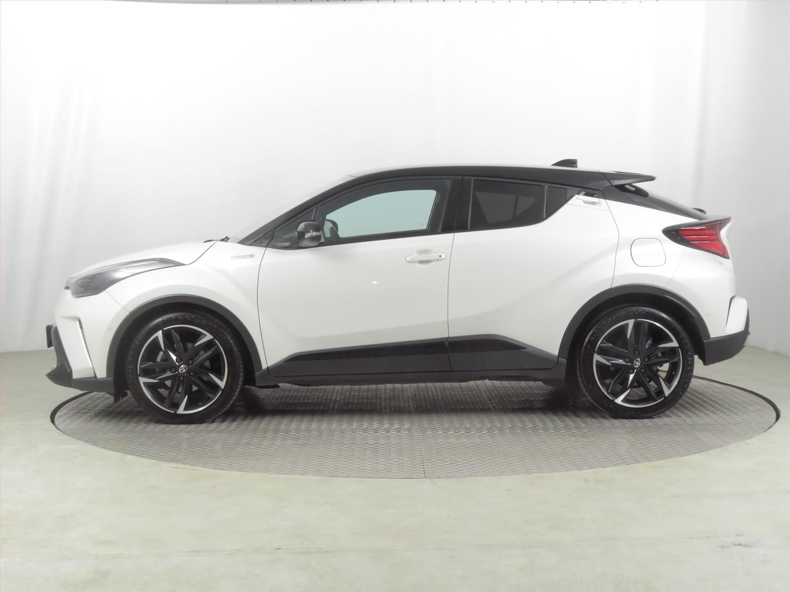 Toyota C-HR, 1.8 Hybrid, GR Sport, Automat - fotka 3