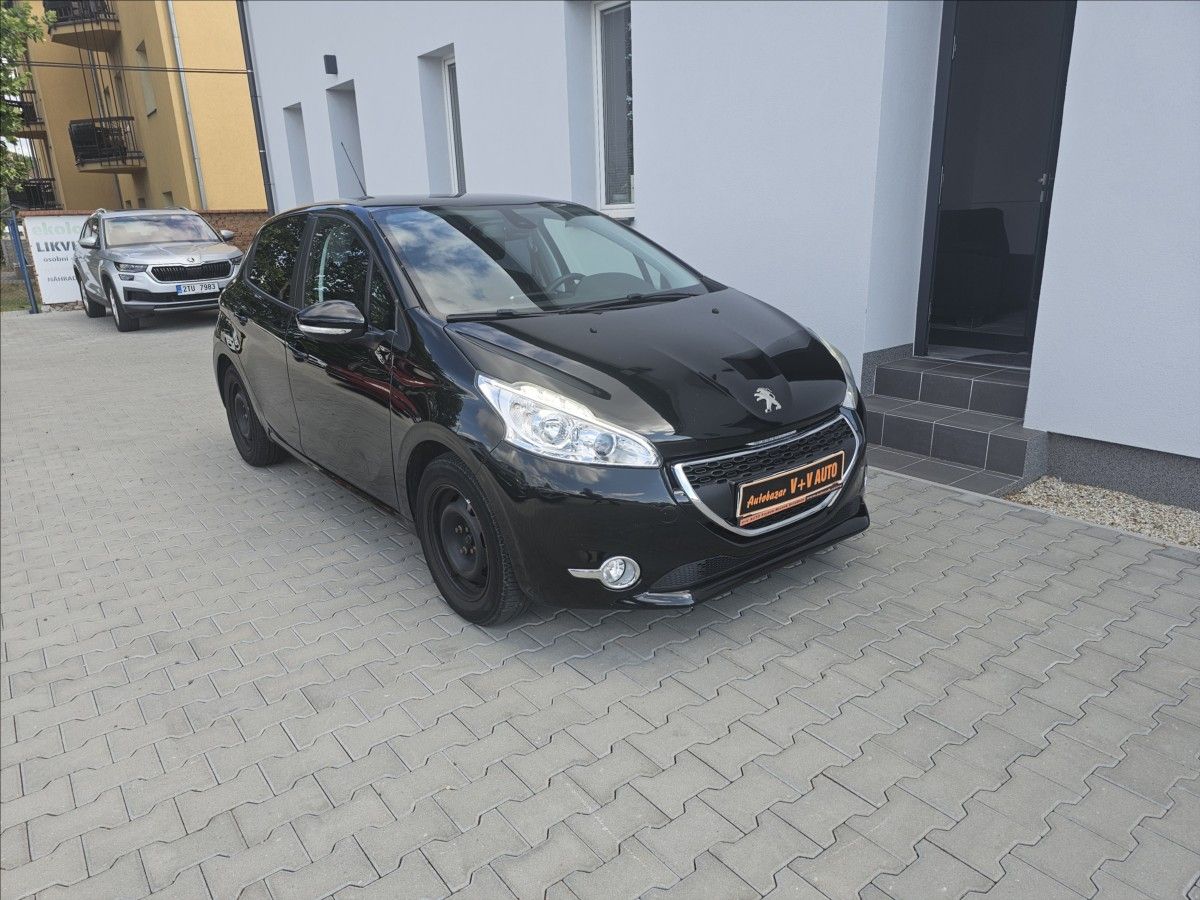 Peugeot 208, 1,2 i Actice klima