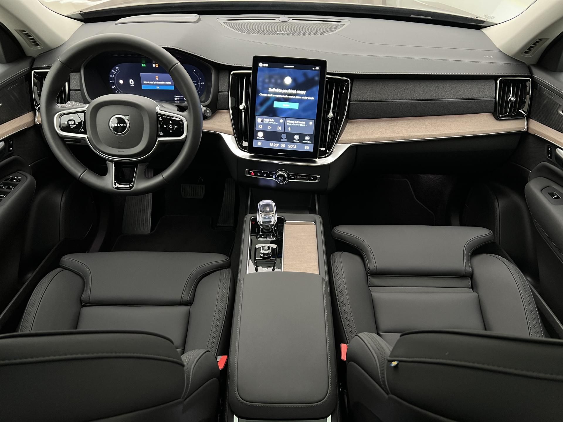 Volvo XC90, T8 AWD DARK PLUS AUT 7 MÍST - fotka 2