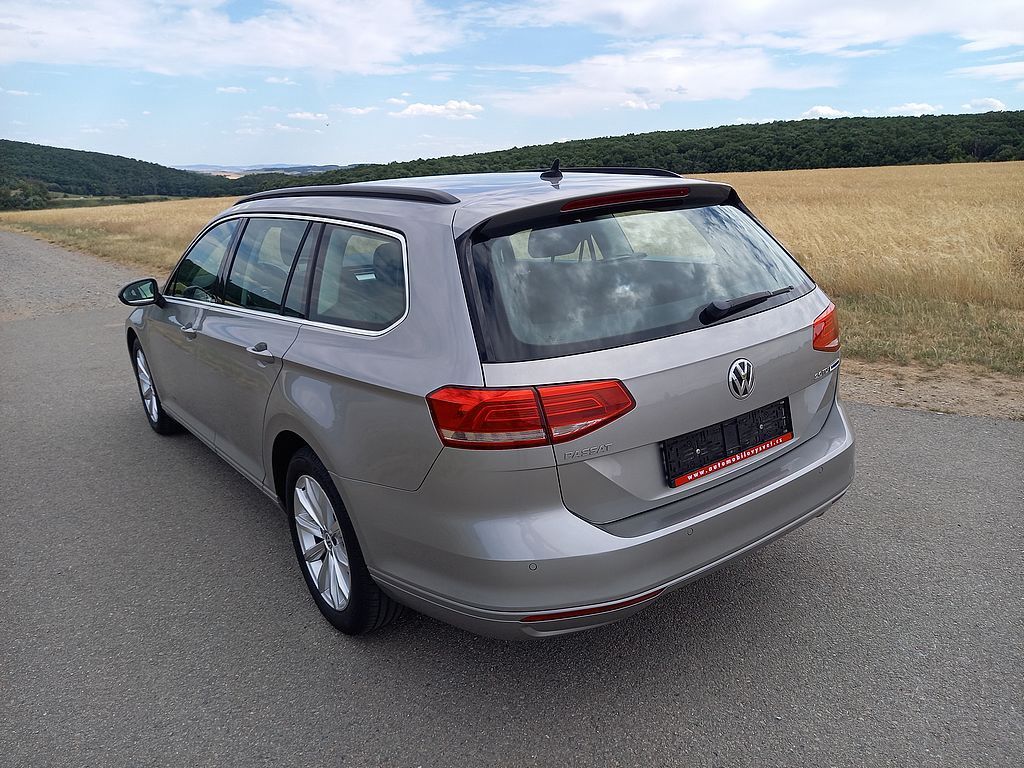 Volkswagen Passat, 2.0TDi 110kW,DSG,Navi,serviska - fotka 4