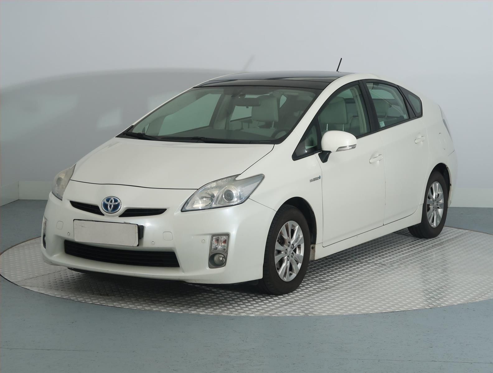 Toyota Prius, 1.8 VVT-i HSD, Automat - fotka 2