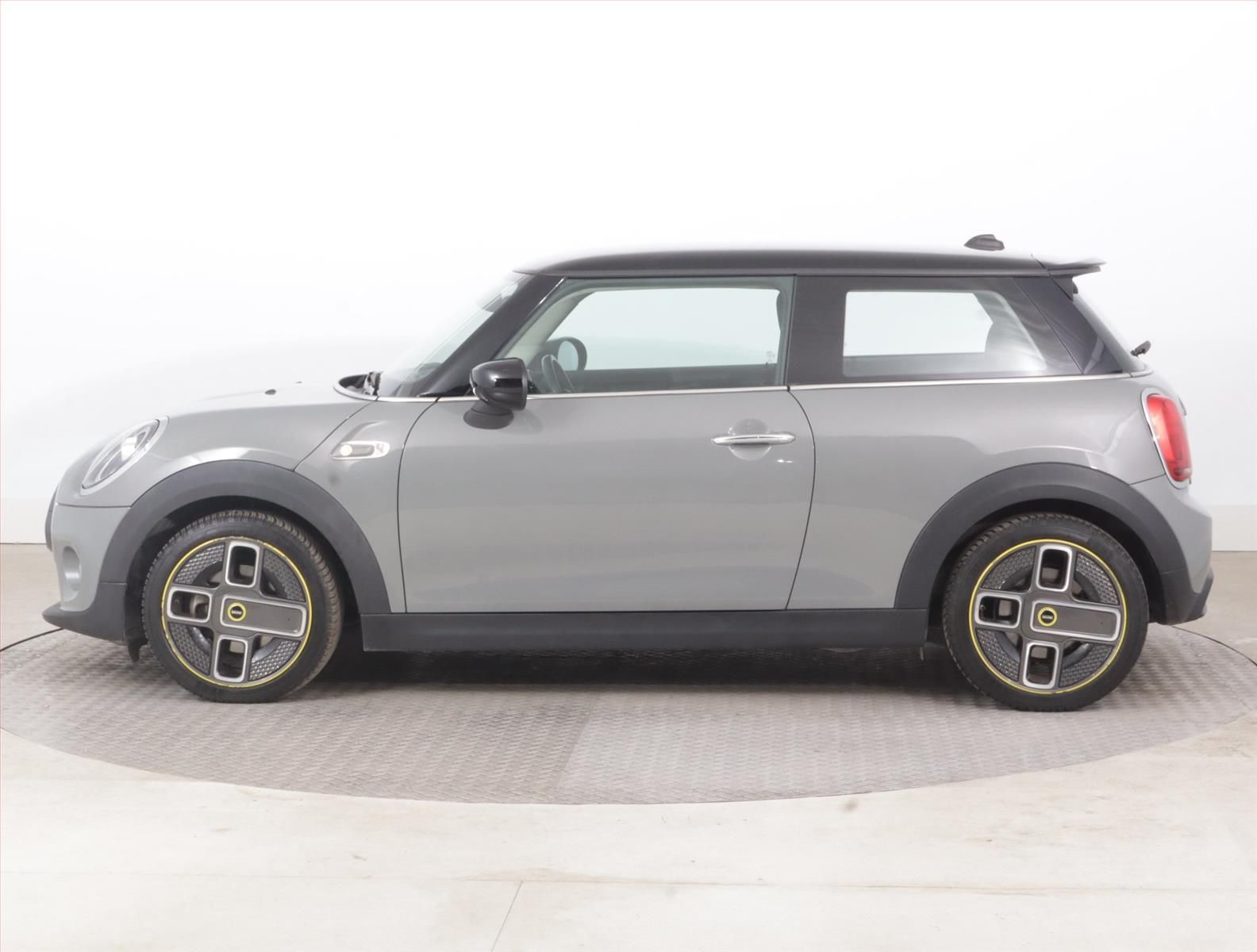 Mini, Cooper SE 32 kWh, SoH 95% - fotka 3