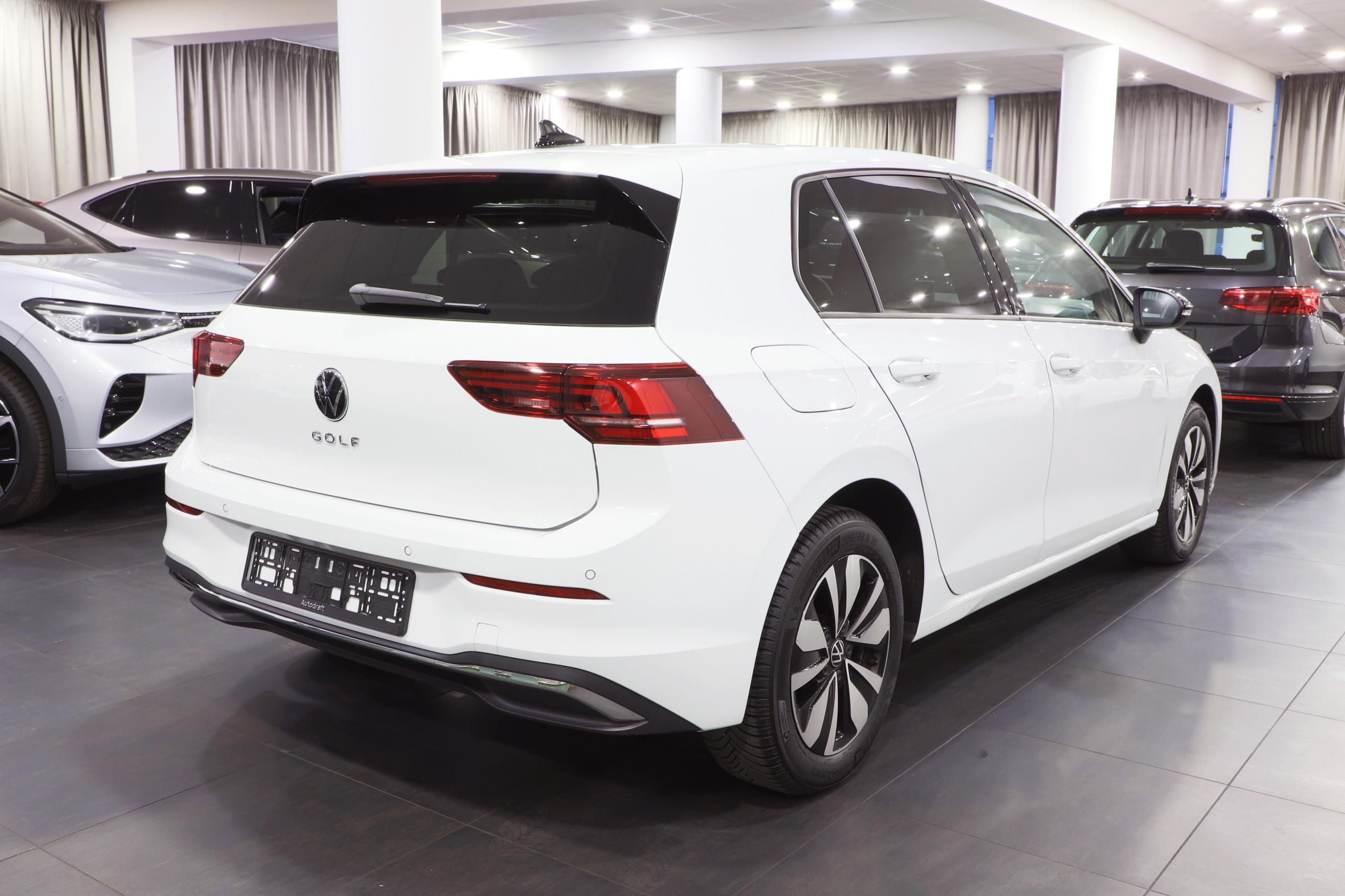 Volkswagen Golf, 1.5 TSI 85kW Man. / ALU 16'' - fotka 3