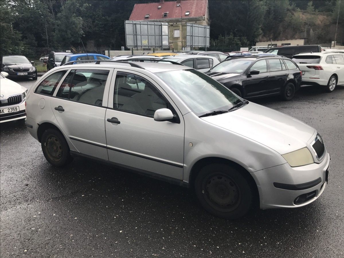Škoda Fabia, 1,4 16V Combi - fotka 4