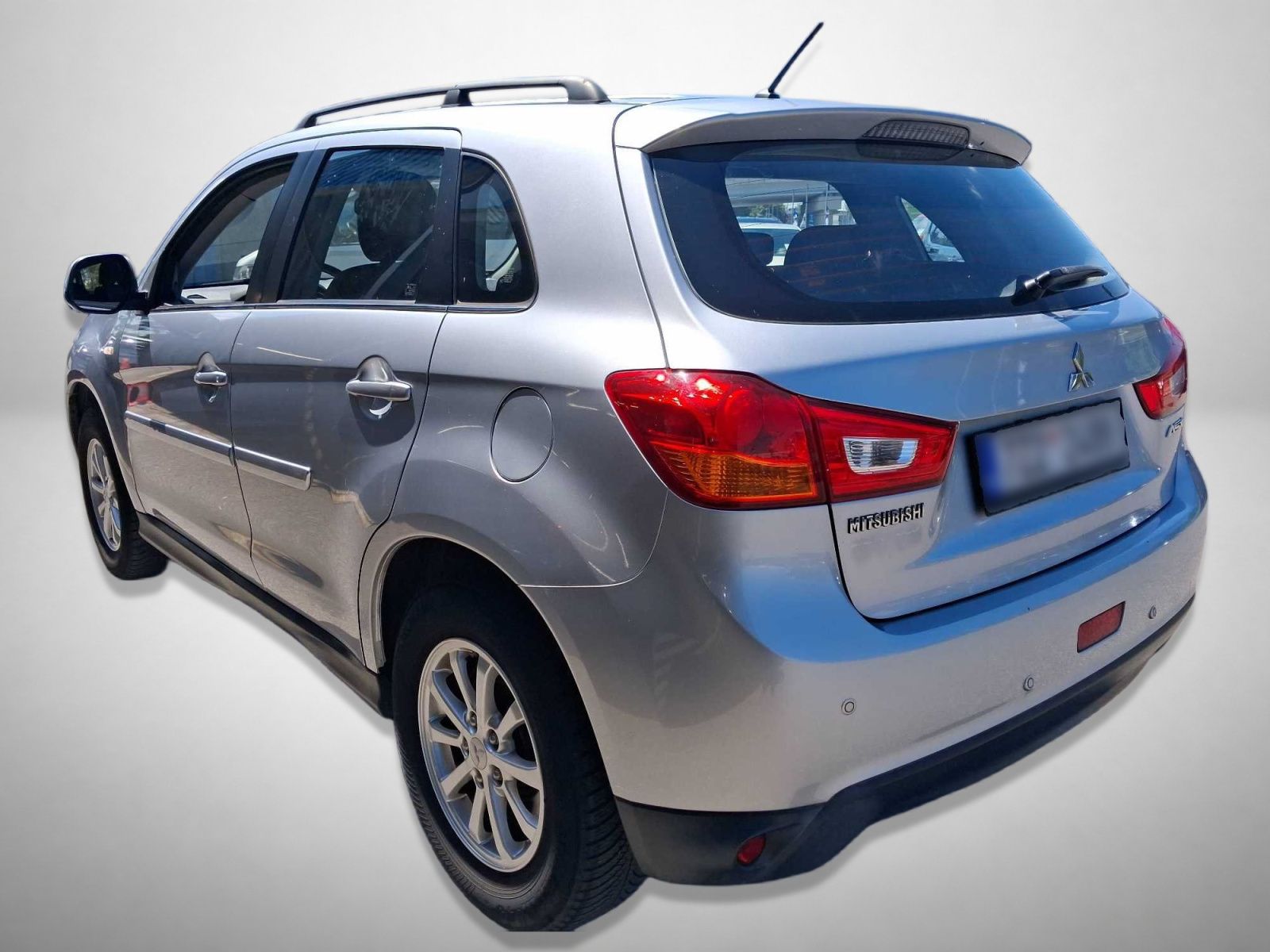 Mitsubishi ASX, 1.6 MIVEC, Automatická klima - fotka 2