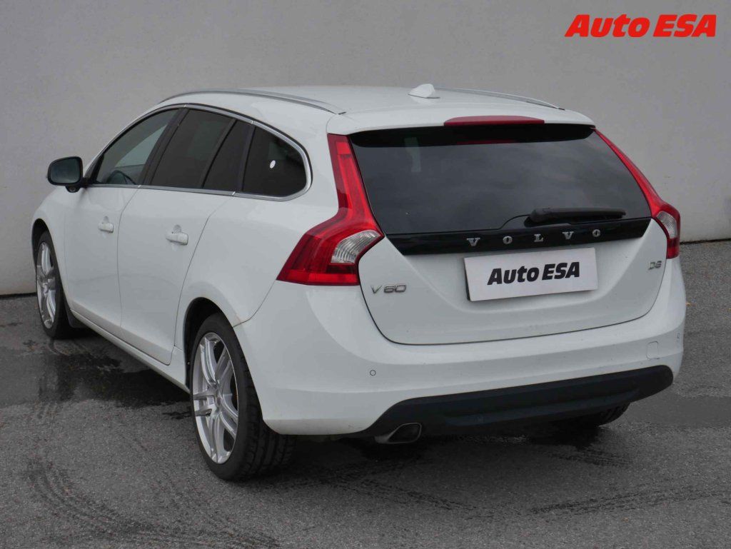 Volvo V60, 2.0D - fotka 6