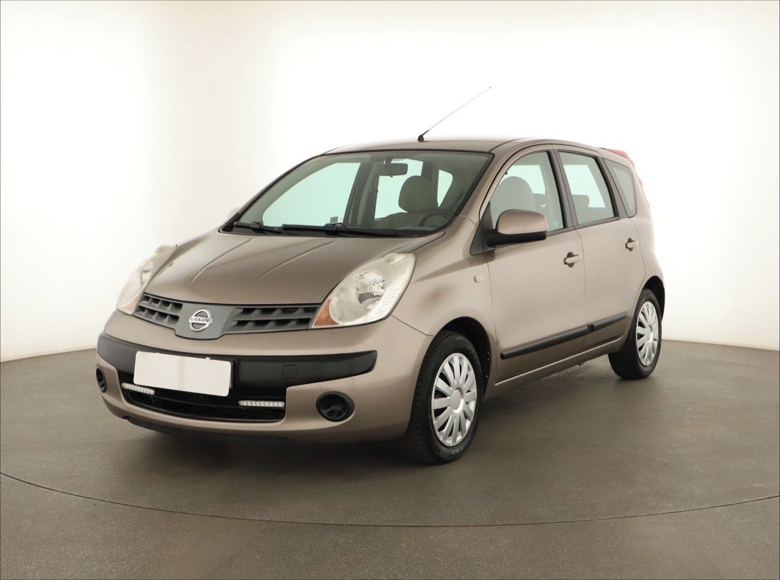 Nissan Note, 1.5 dCi, rezervace - fotka 2