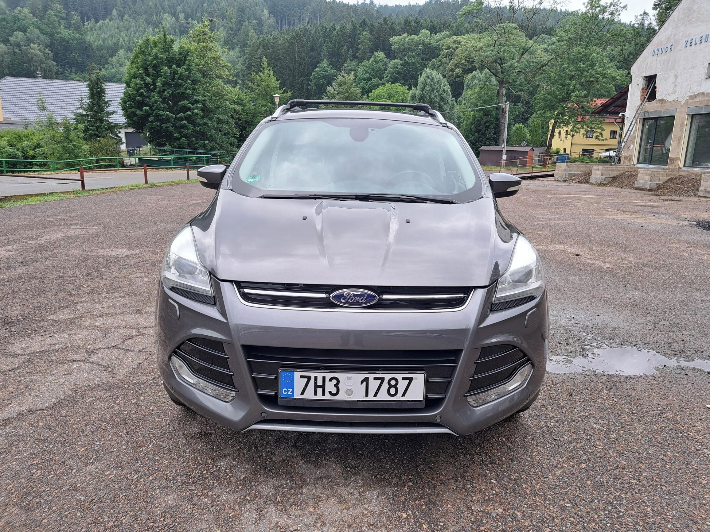 Ford Kuga, 2.0 TDCI 103 kW Titanium, 4x4 - fotka 2