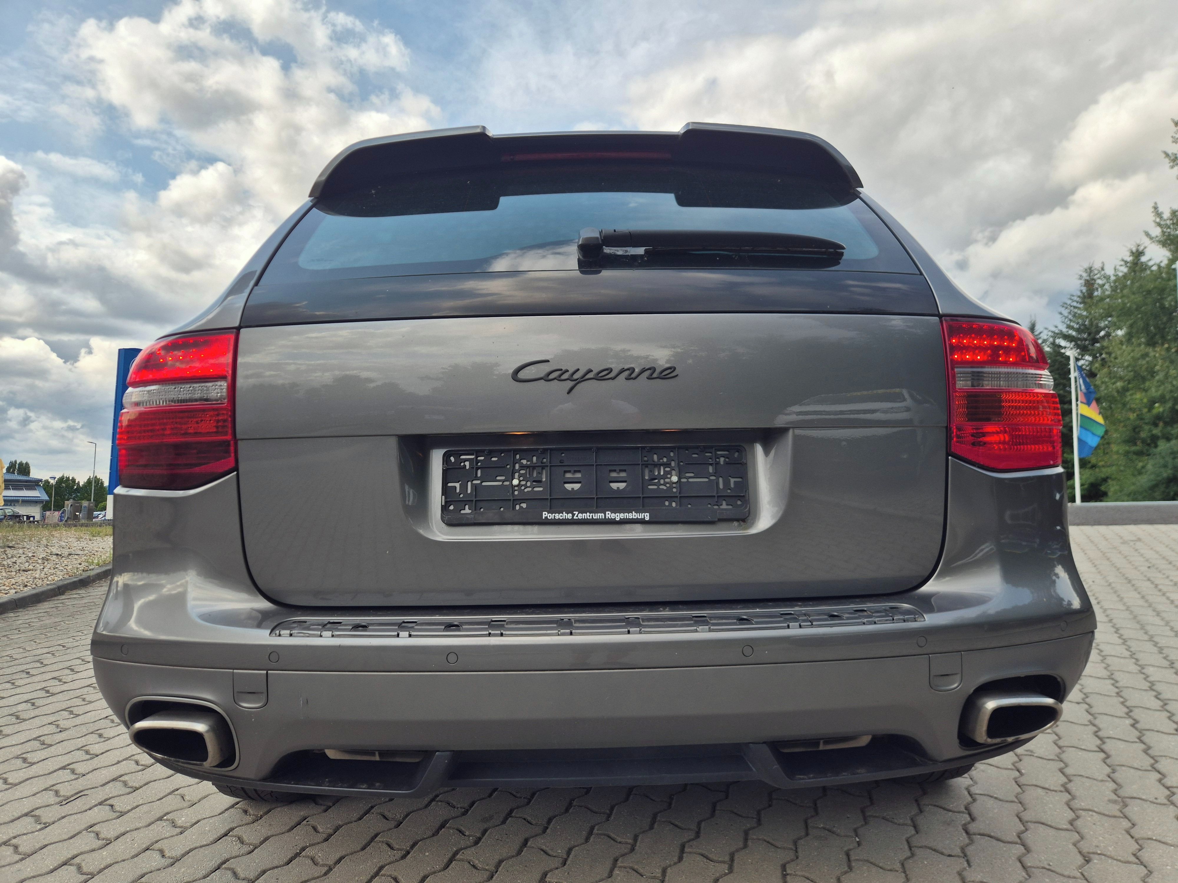 Porsche Cayenne, 1 maj.plný servis nová STK - fotka 5