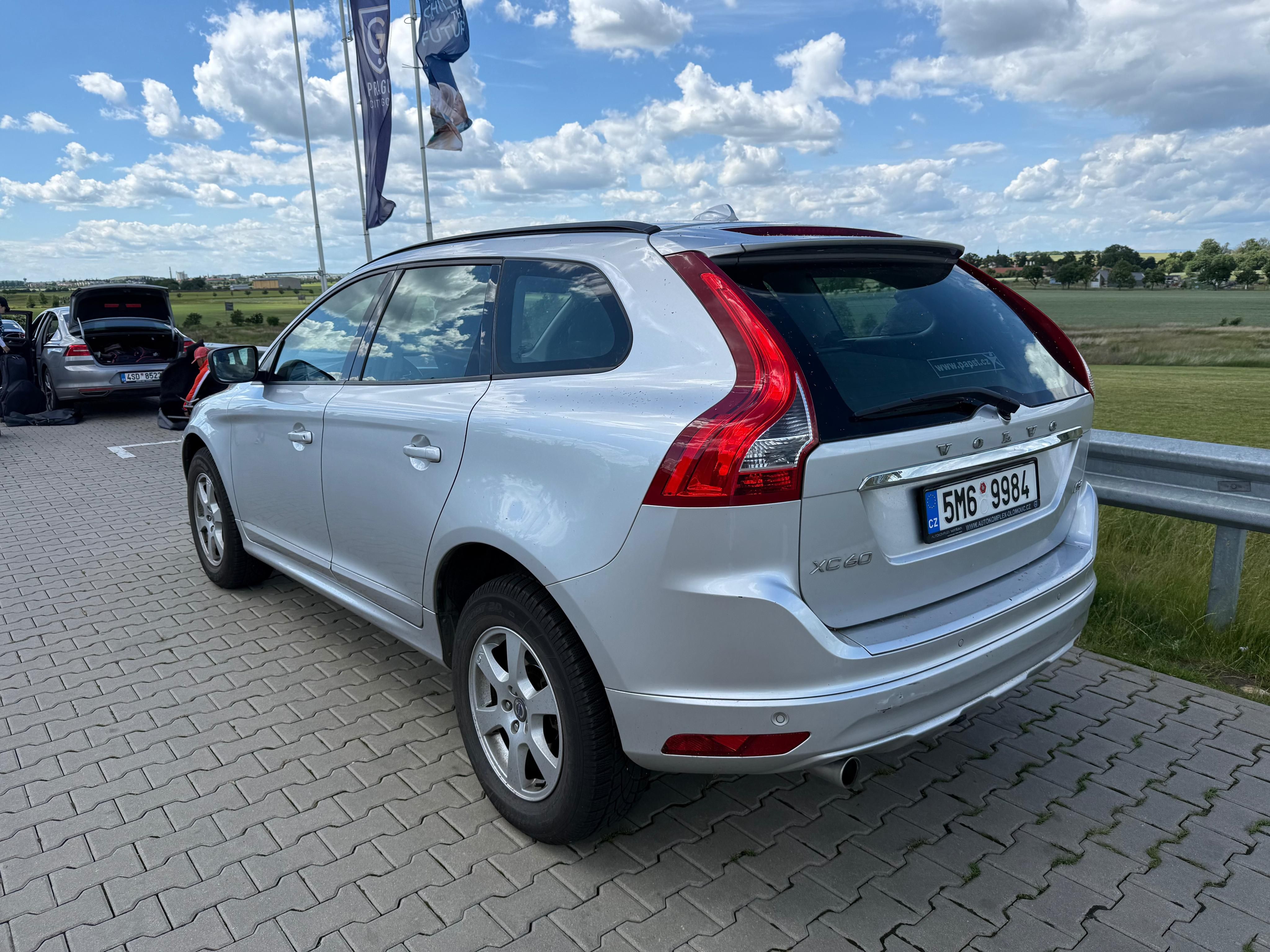 Volvo XC60, D3 - fotka 2