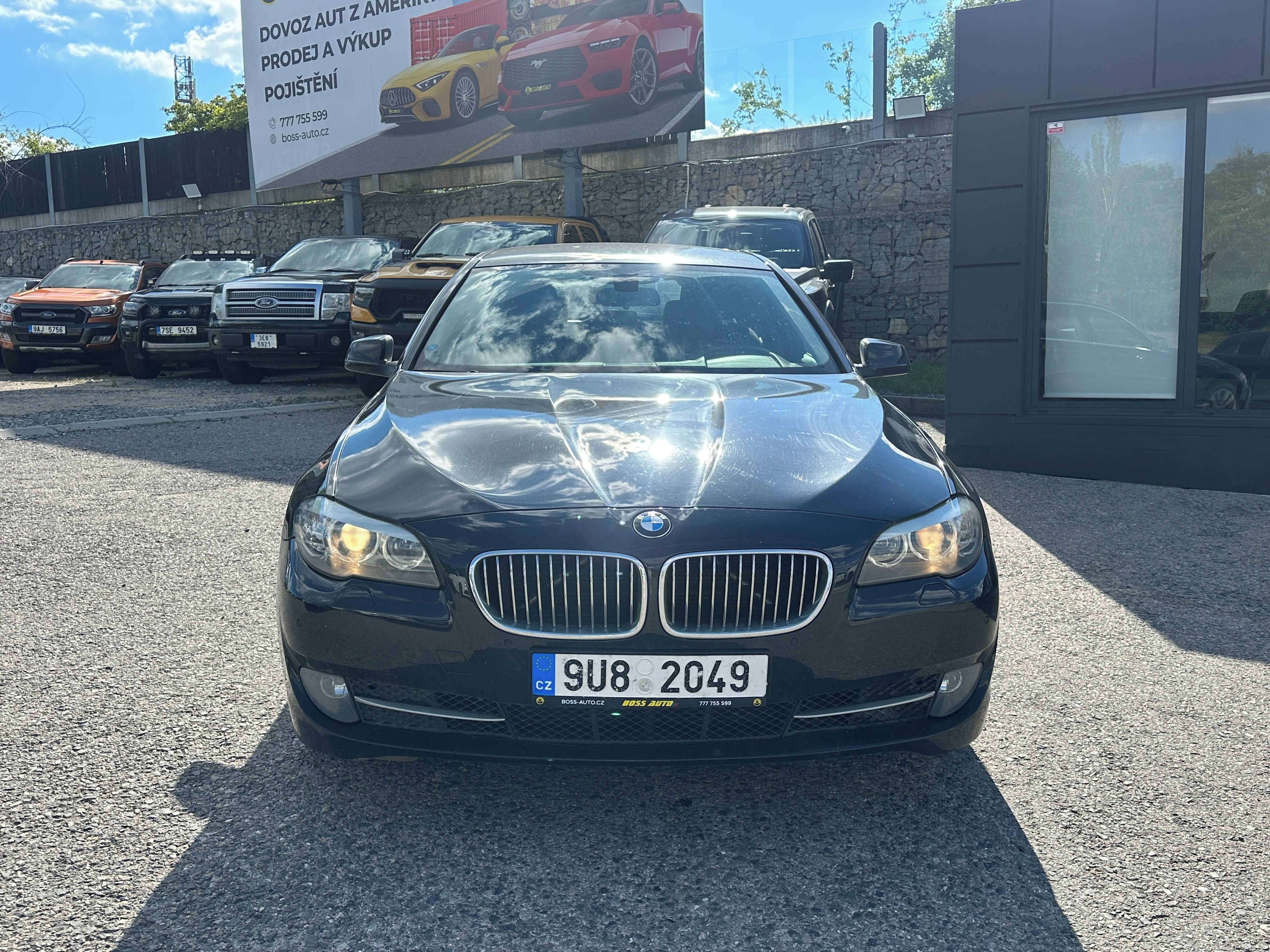 BMW Řada 5, BMW 530d 2012 - fotka 3