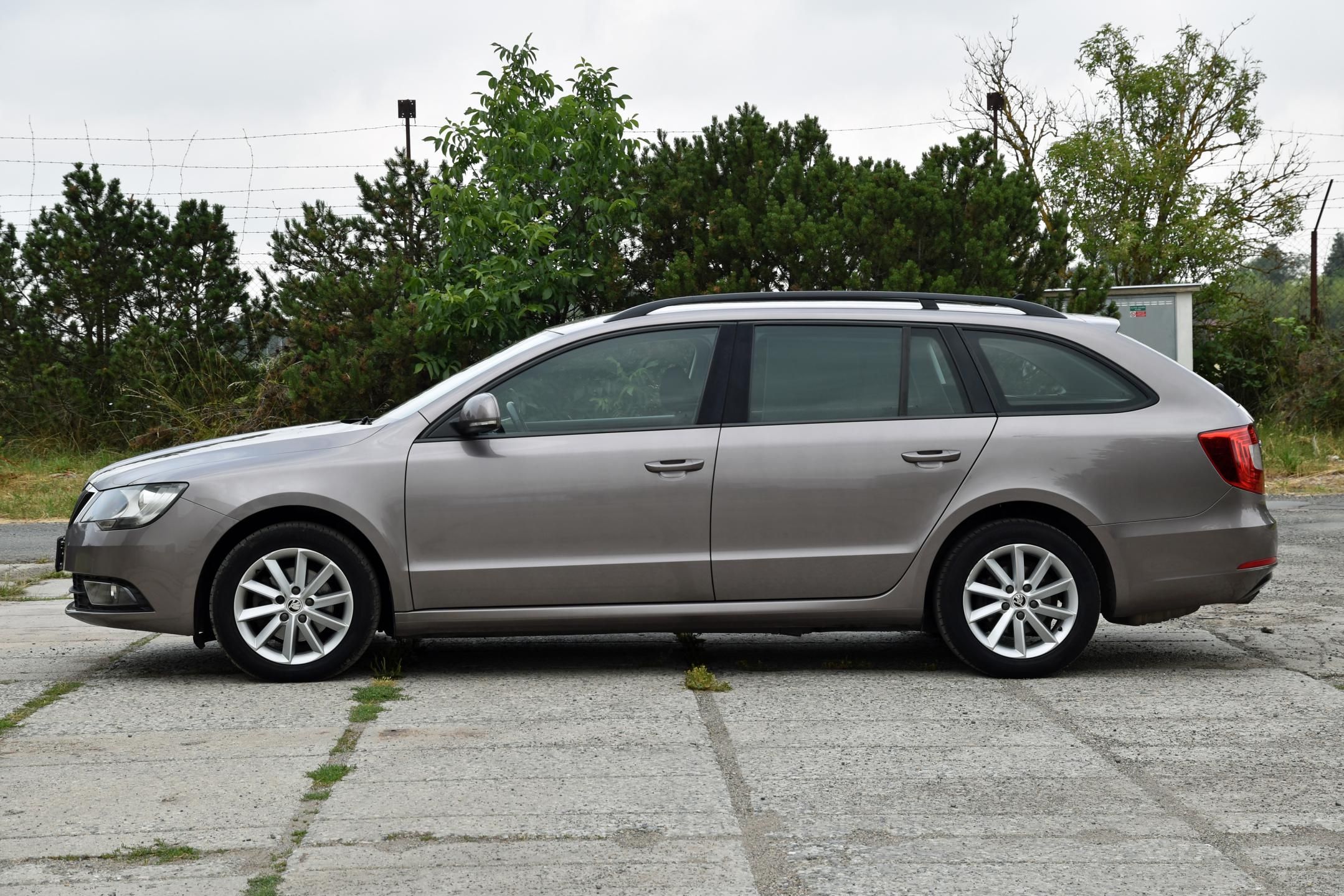 Škoda Superb, 1.6 TDi 6st,KLIMA,NAVI,PDC,ALU - fotka 5