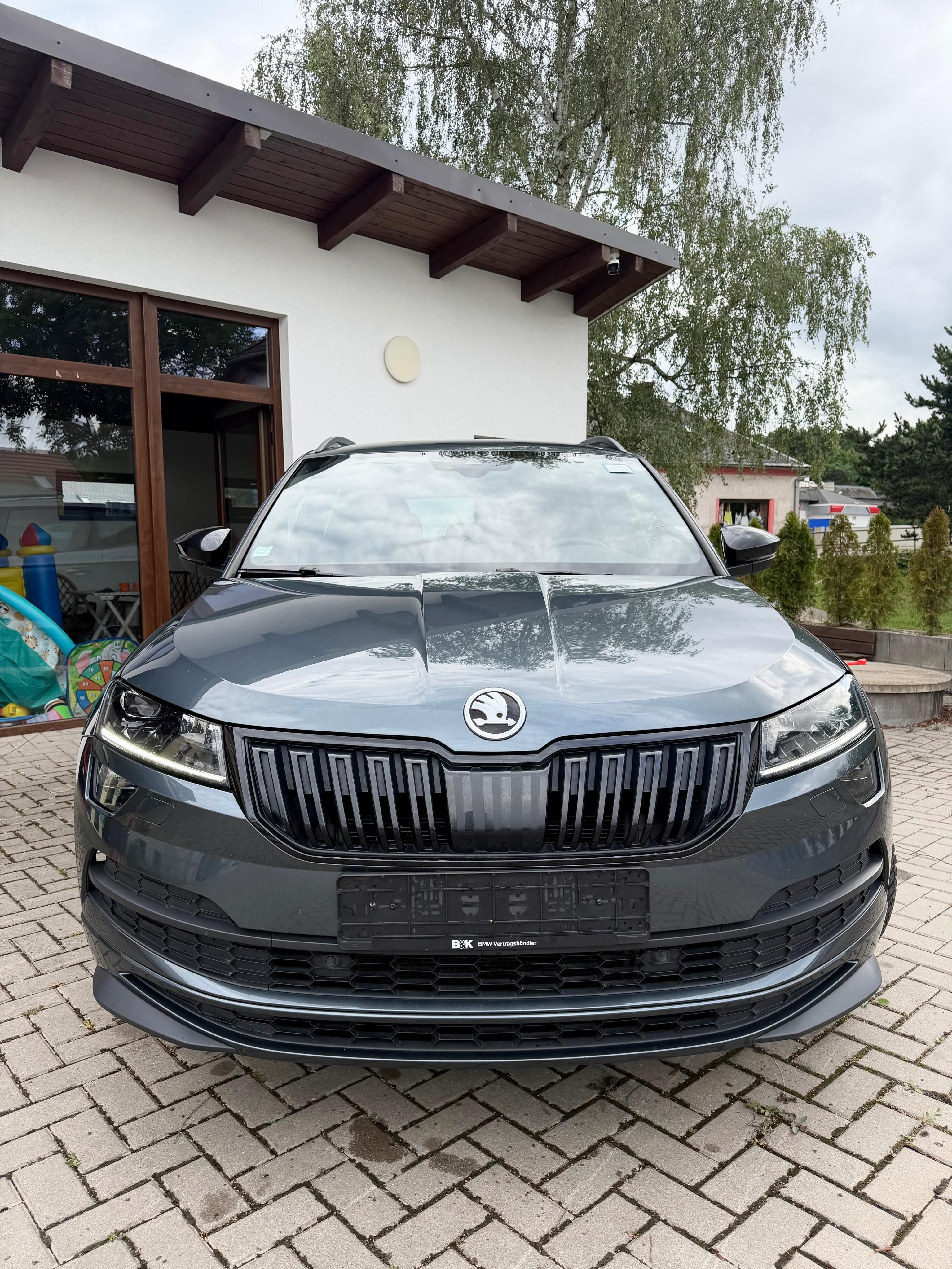 Škoda Karoq, Sport Line 1.5 TSI TOP STAV - fotka 2
