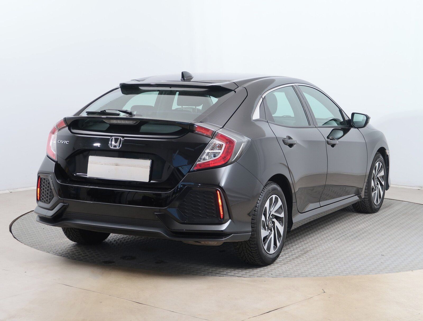 Honda Civic, 1.0 VTEC Turbo, ČR,1.maj - fotka 5