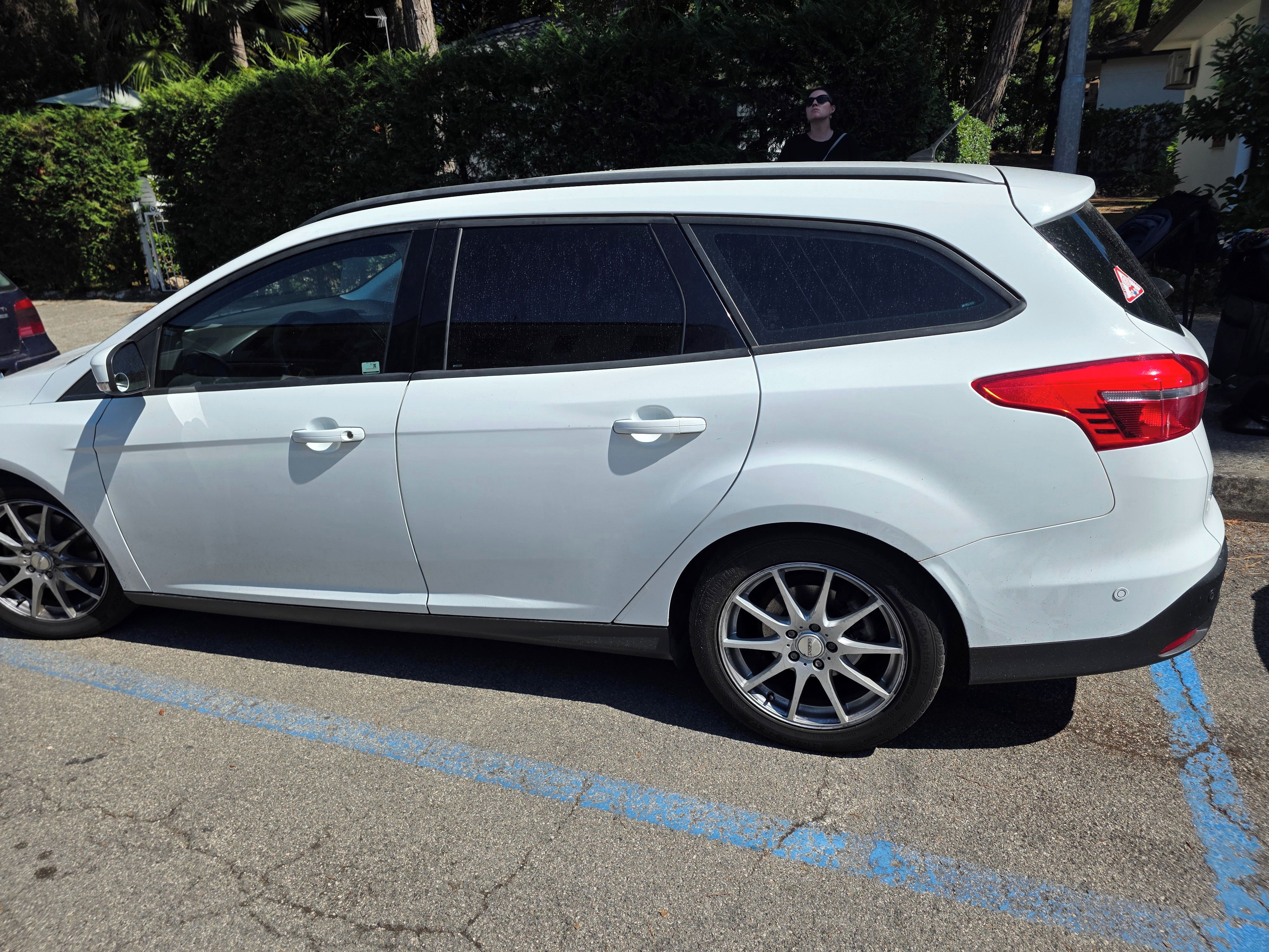 Ford Focus, 2.0 TDi servisováno, vyhř.okno - fotka 3