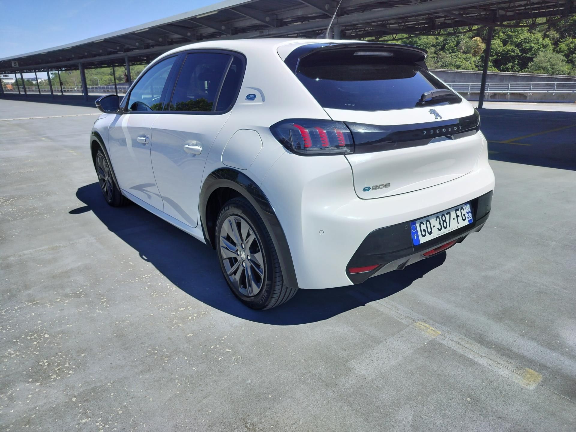 Peugeot 208, e, navigace - fotka 5