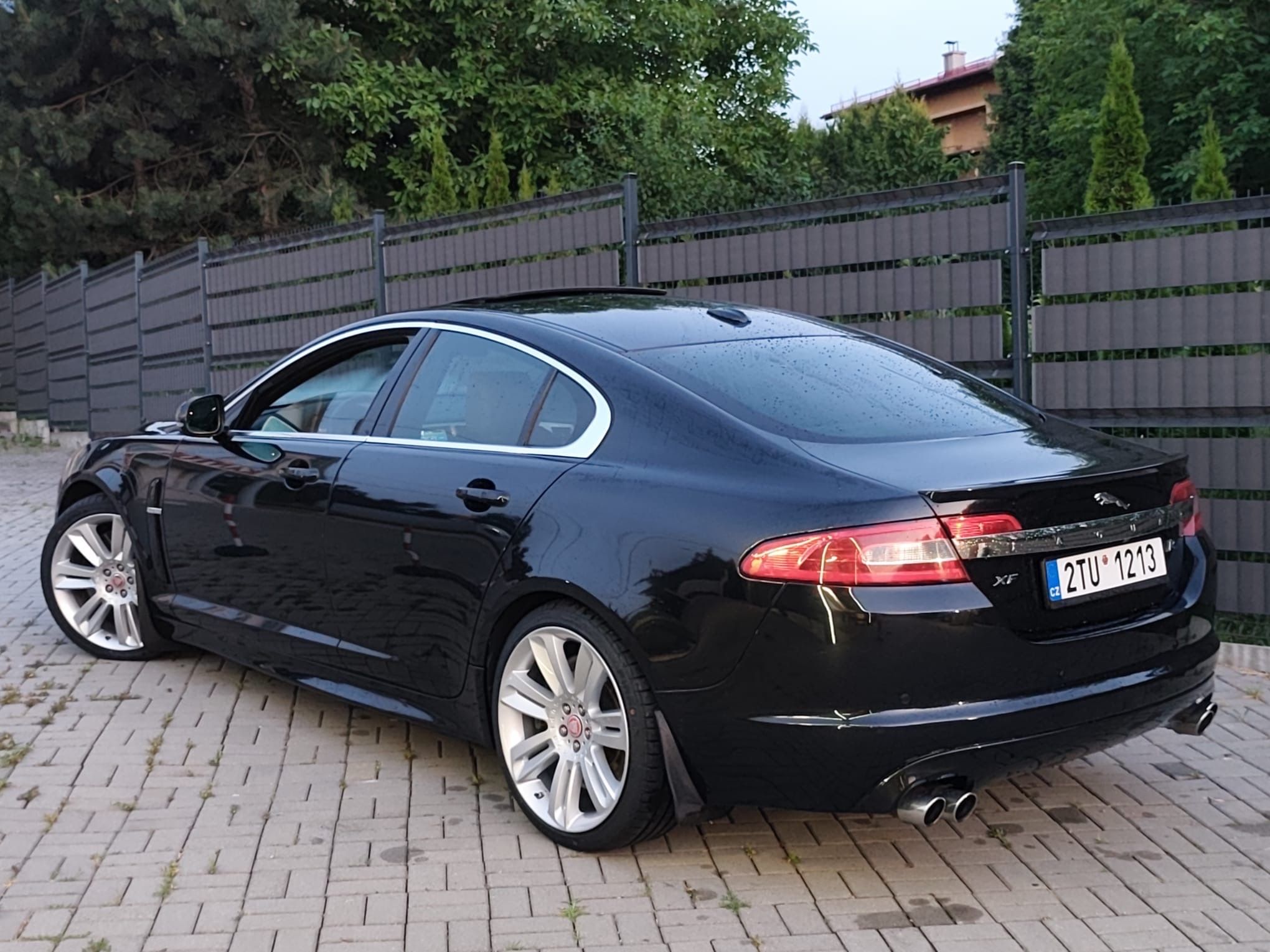 Jaguar XF, XFR 5.0 V8 Kompressor - fotka 5