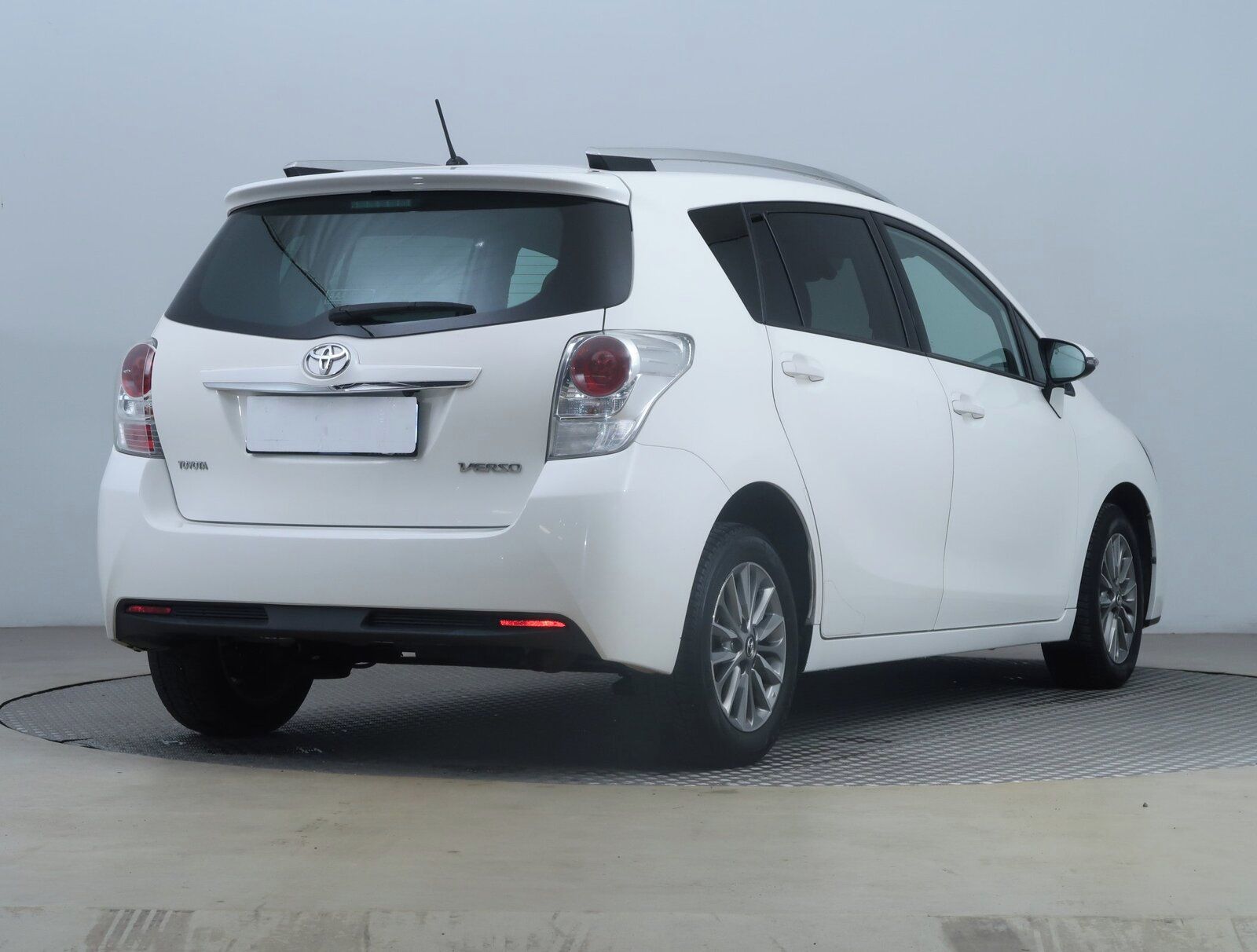Toyota Verso, 1.6 D-4D, NOVÁ CENA - fotka 5