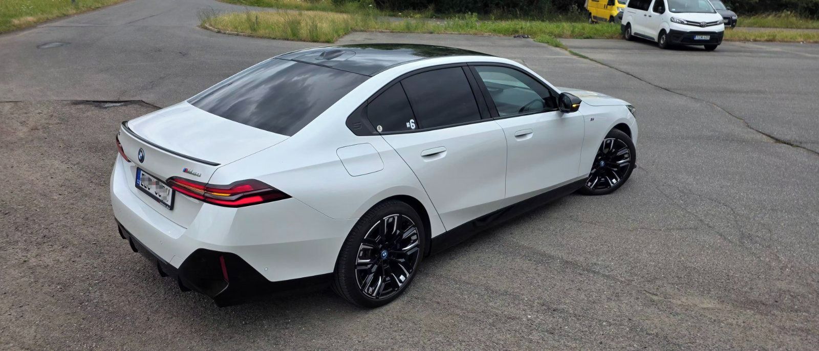 BMW i5, BMW I5 M60/// DPH 442KW ZARUKA - fotka 6